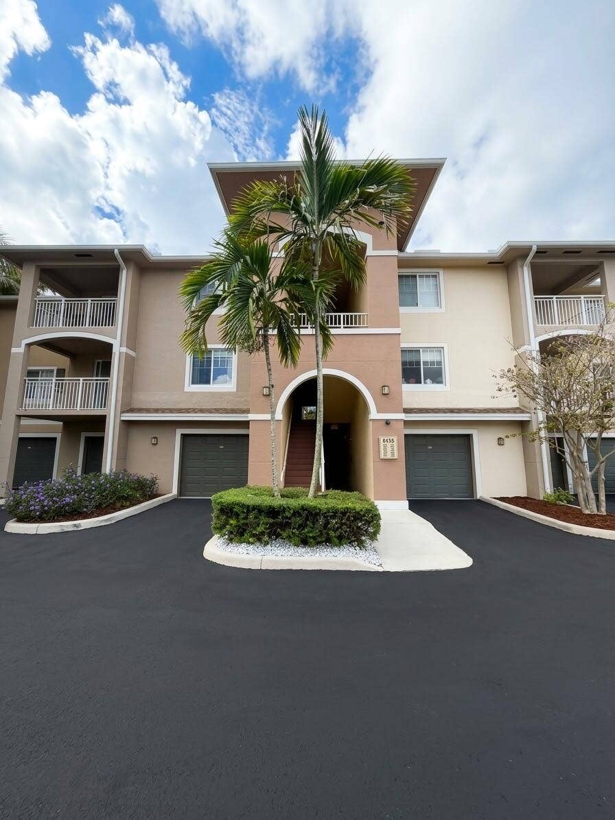 Property photo for 6458 EMERALD DUNES Drive, #208, West Palm Beach, FL