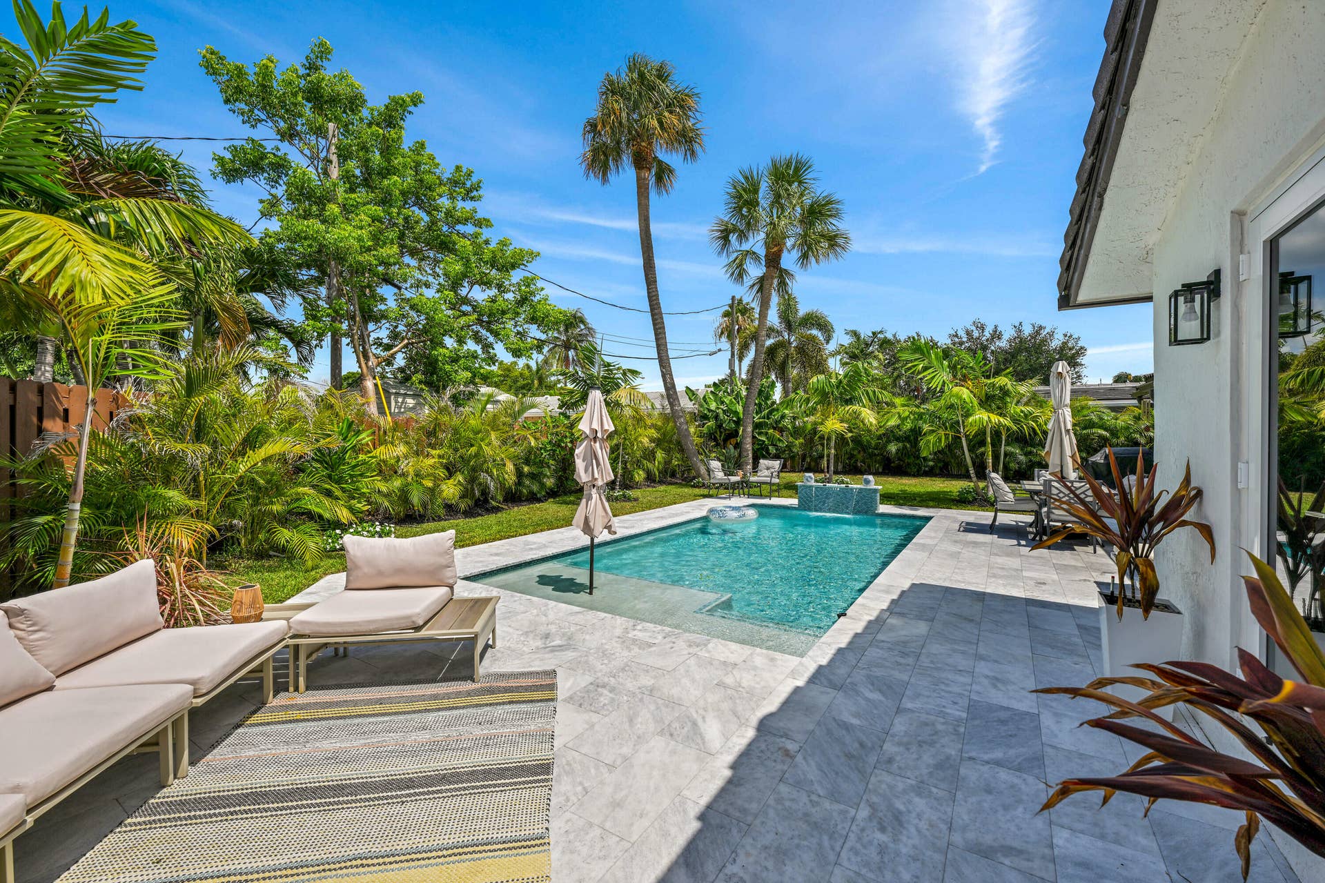 1011 SE 2ND Avenue, Pompano Beach, FL 33060 1011 SE 2nd Ave Pompano Beach 00018_1