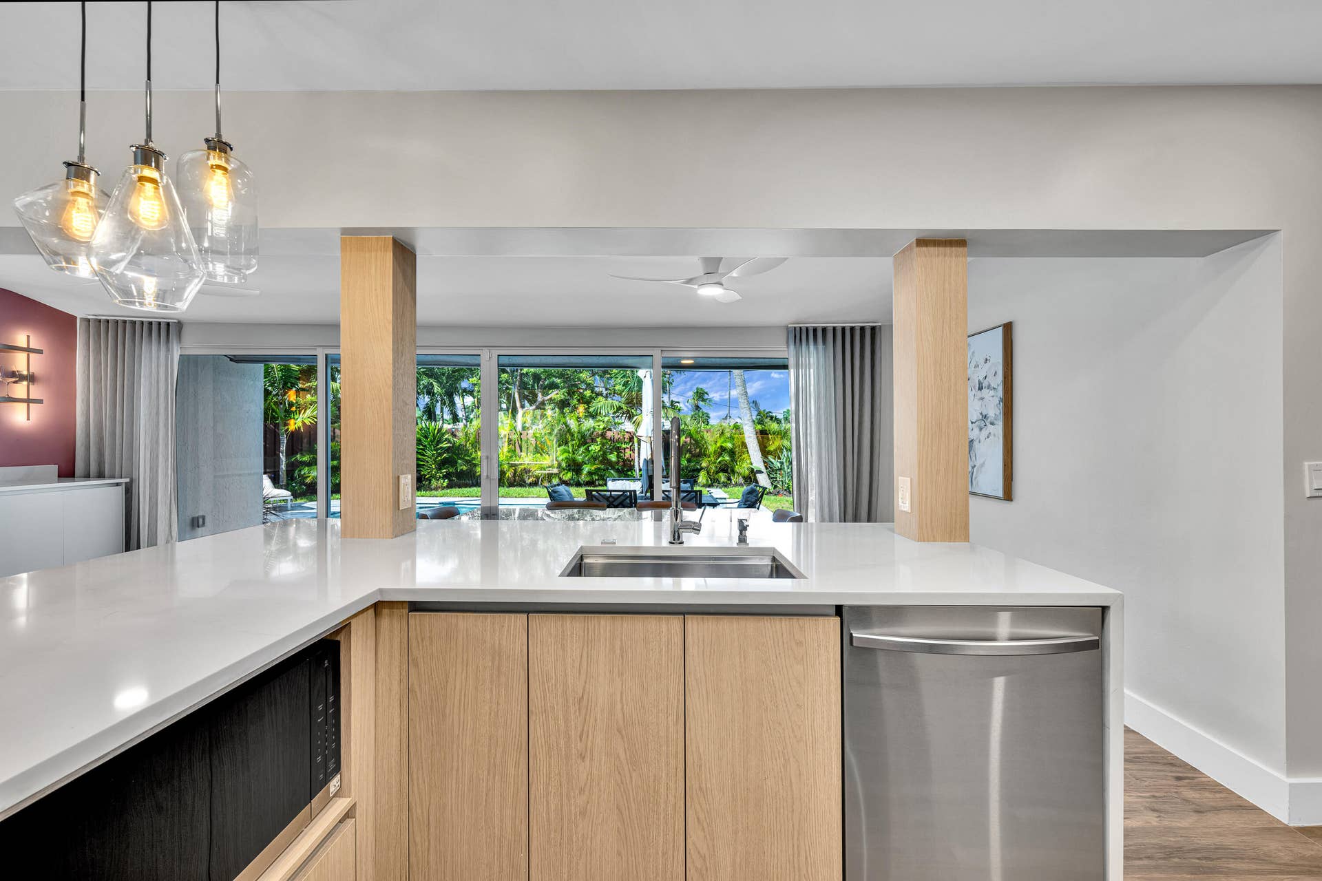 1011 SE 2ND Avenue, Pompano Beach, FL 33060 1011 SE 2nd Ave Pompano Beach 00014