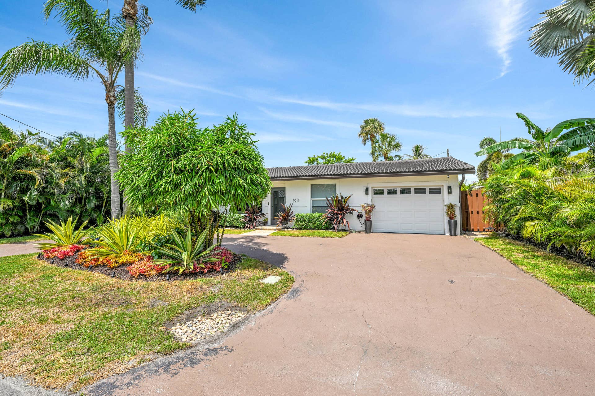 1011 SE 2ND Avenue, Pompano Beach, FL 33060 1011 SE 2nd Ave Pompano Beach 00029_1