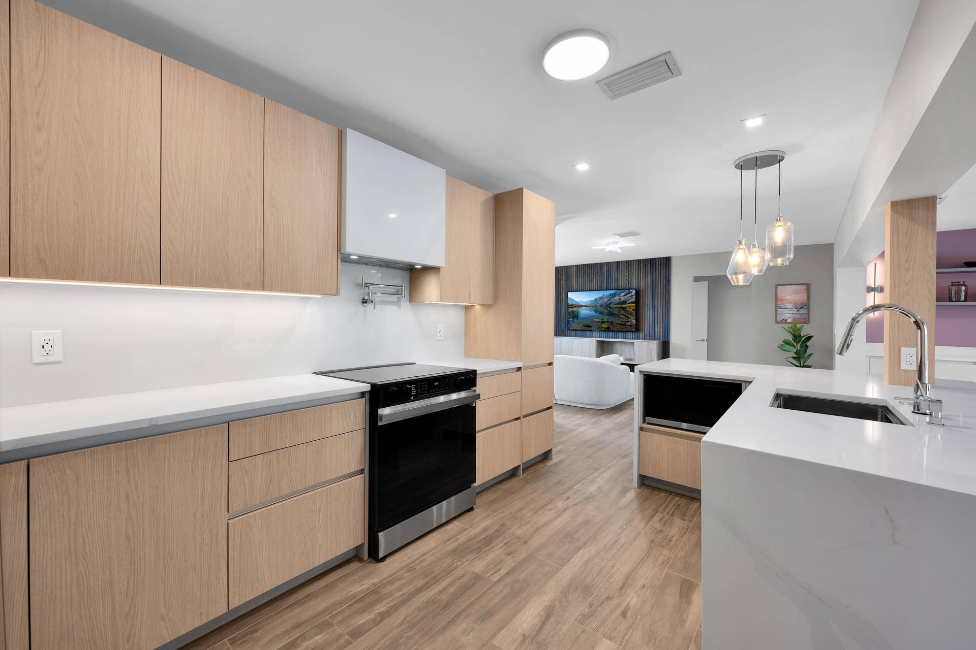 1011 SE 2ND Avenue, Pompano Beach, FL 33060 08_1011 SE 2nd Ave Pompano Beach 00007