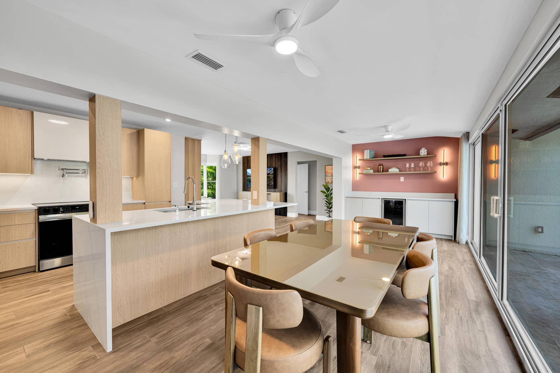 1011 SE 2ND Avenue, Pompano Beach, FL 33060 1011 SE 2nd Ave Pompano Beach 00011