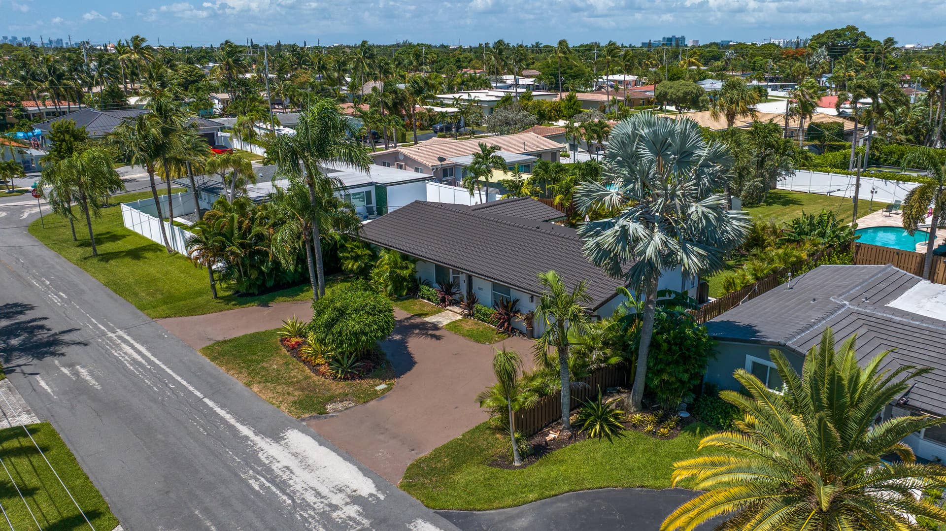 1011 SE 2ND Avenue, Pompano Beach, FL 33060 1011 SE 2nd Ave Pompano Beach__aerial_00