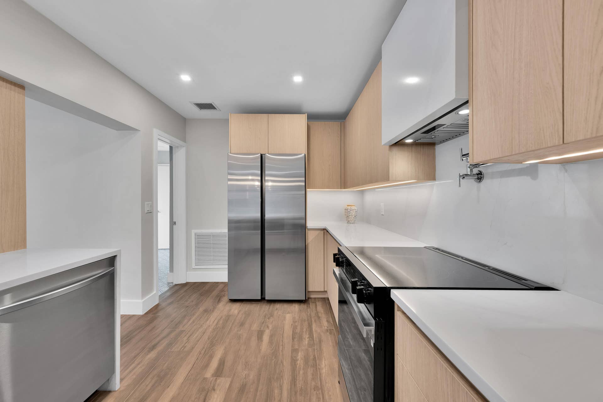 1011 SE 2ND Avenue, Pompano Beach, FL 33060 1011 SE 2nd Ave Pompano Beach 00013
