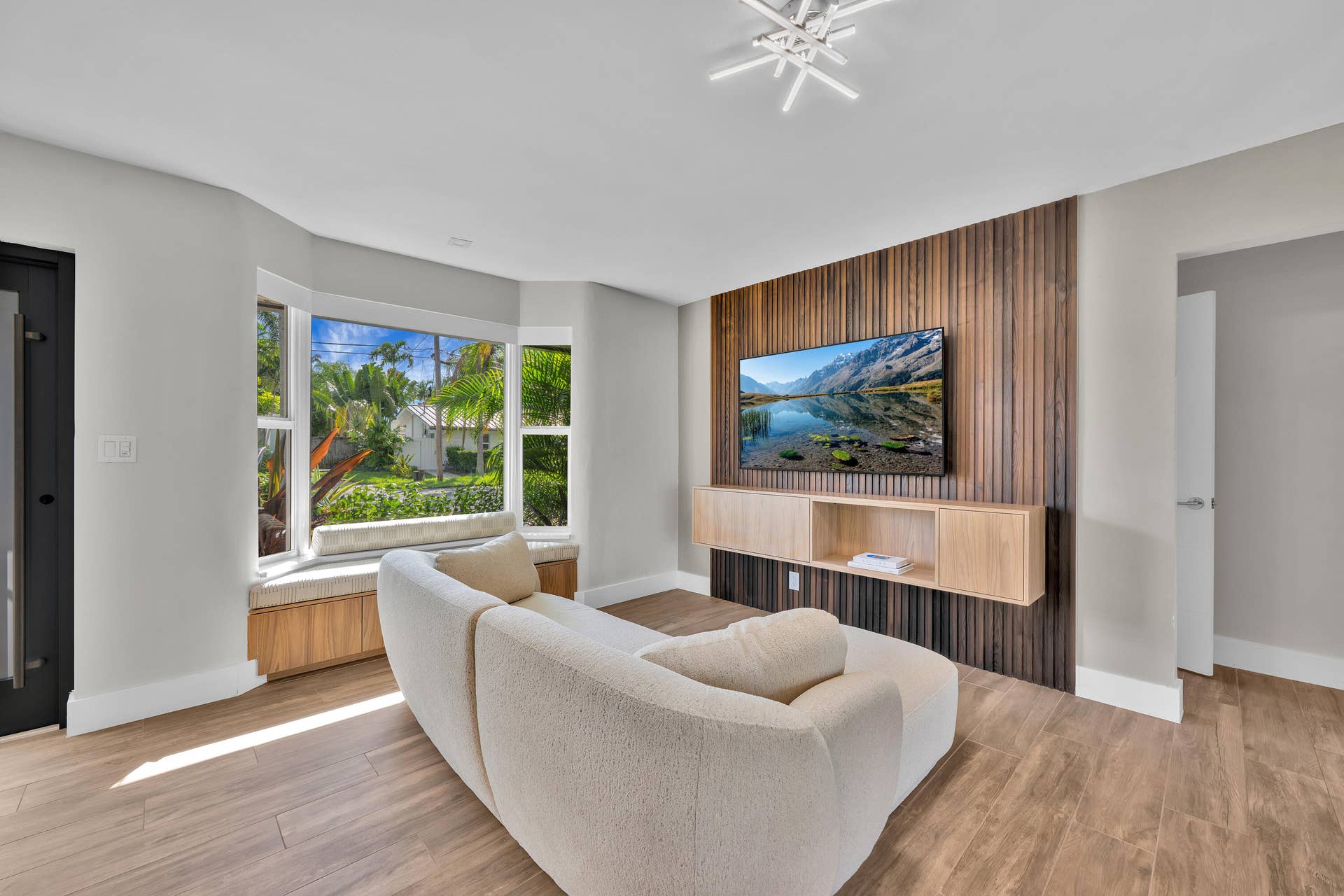 1011 SE 2ND Avenue, Pompano Beach, FL 33060 10_1011 SE 2nd Ave Pompano Beach 00015