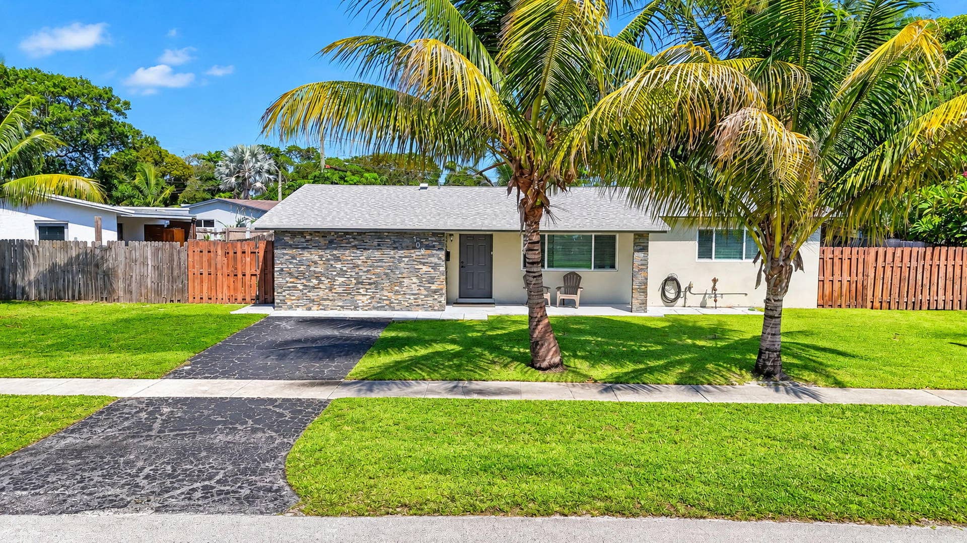 103 SW 14th Street, Deerfield Beach, FL 33441 39-web-or-mls-DJI_20261015003034_0845_D_