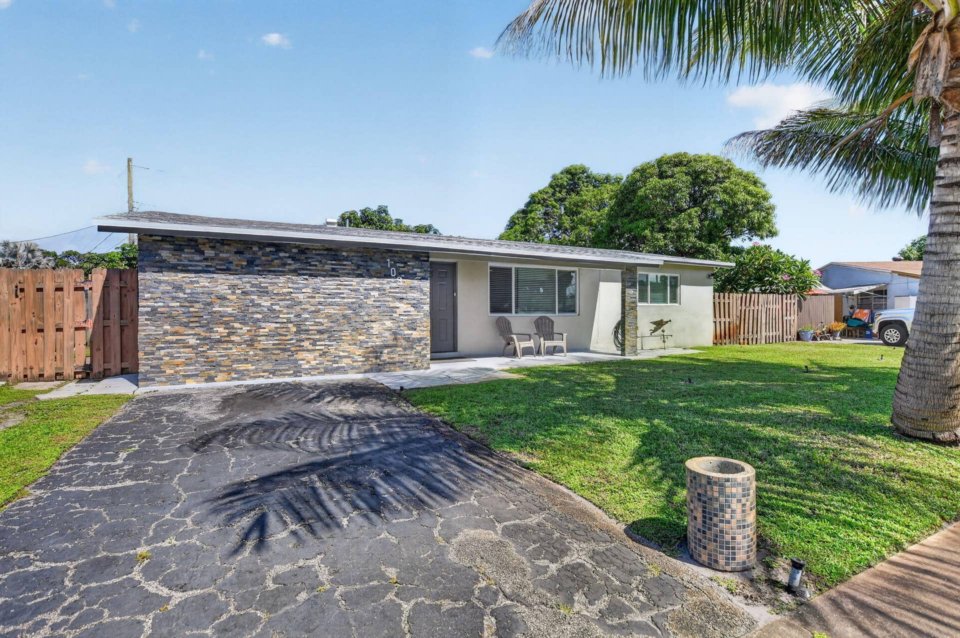 103 SW 14th Street, Deerfield Beach, FL 33441 3-web-or-mls-DSC_5019
