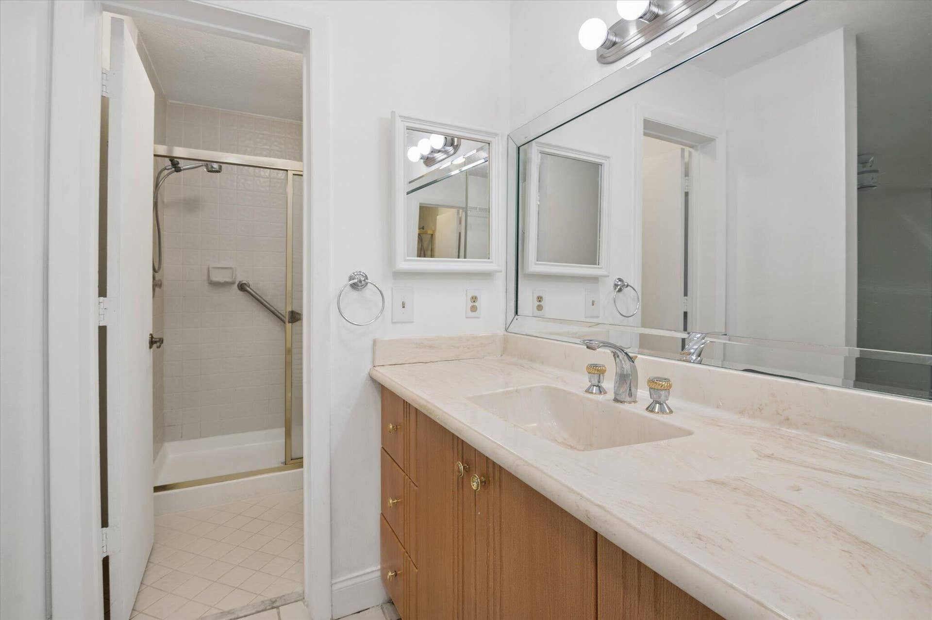 4119 CARAMBOLA Circle S, #2120, Coconut Creek, FL 33066 11-Curtis-4119 Carambola Cir S #2120-11