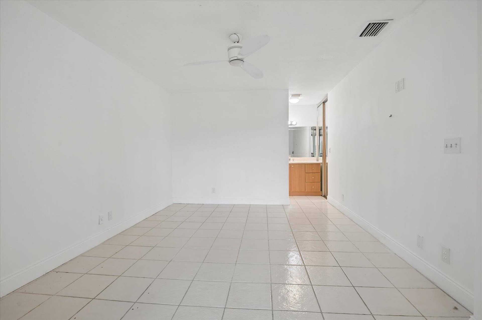 4119 CARAMBOLA Circle S, #2120, Coconut Creek, FL 33066 10-Curtis-4119 Carambola Cir S #2120-10