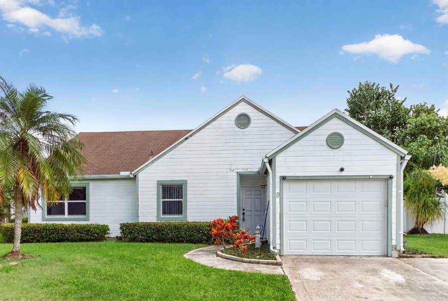 Property photo for 9 CEDAR Circle, Boynton Beach, FL