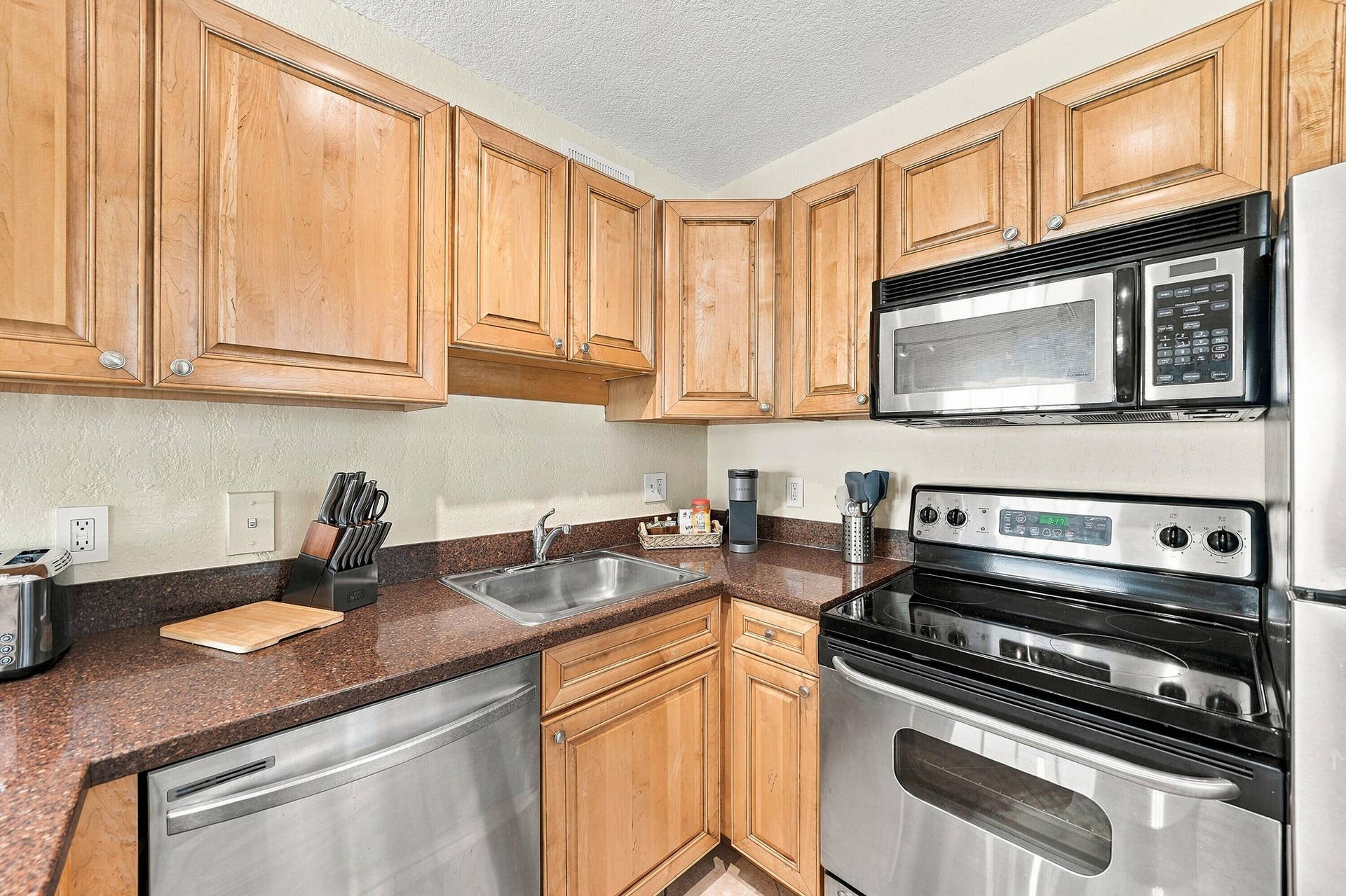 2660 NE 8TH Avenue, #219, Wilton Manors, FL 33334 11_dsc07553