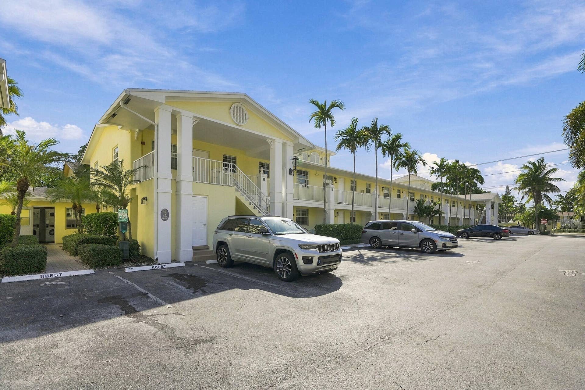 2660 NE 8TH Avenue, #219, Wilton Manors, FL 33334 01_dsc07670 (1)