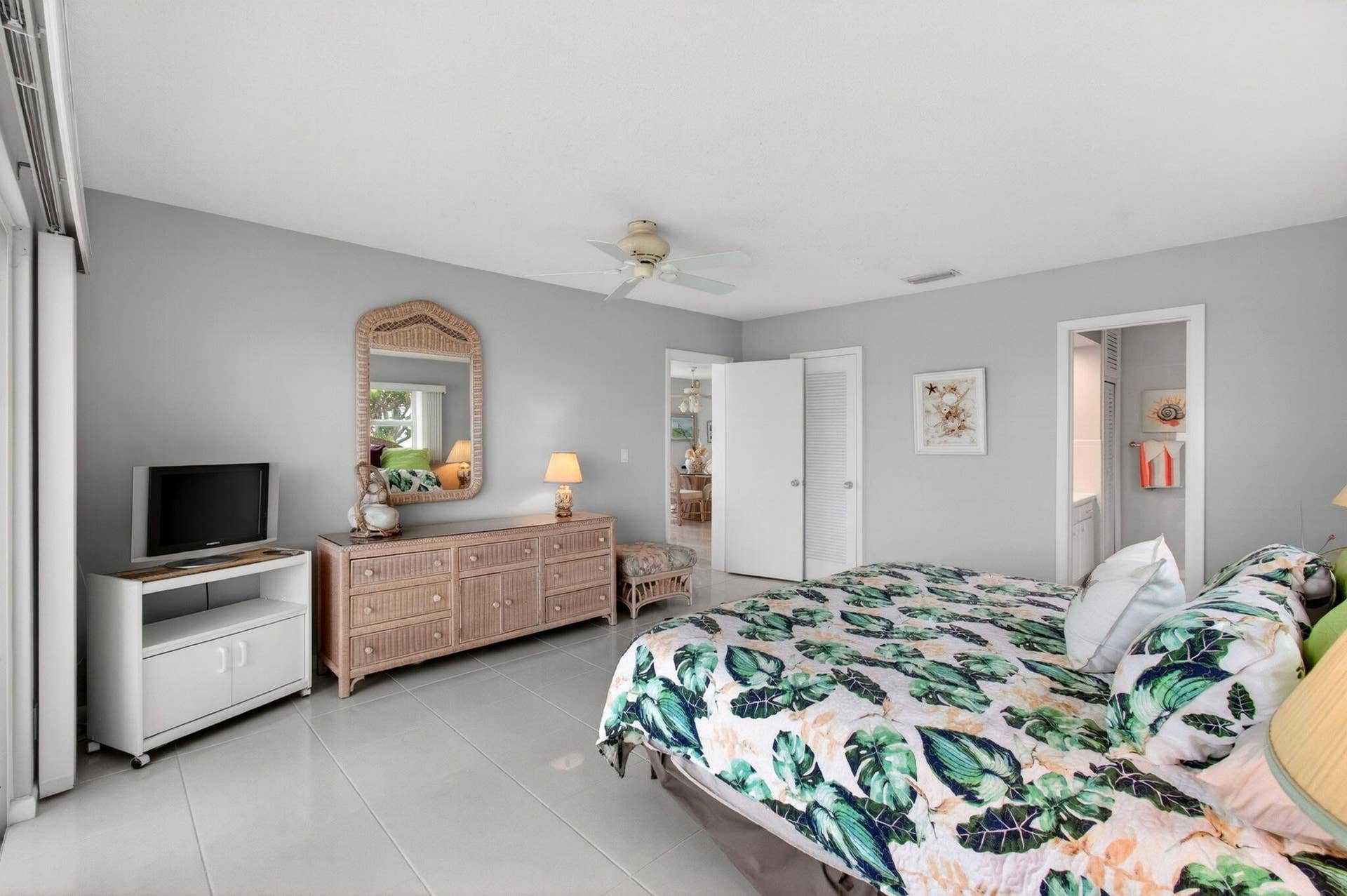 2701 S Ocean Boulevard, #21, Highland Beach, FL 33487 69-web-or-mls-DSC_9415
