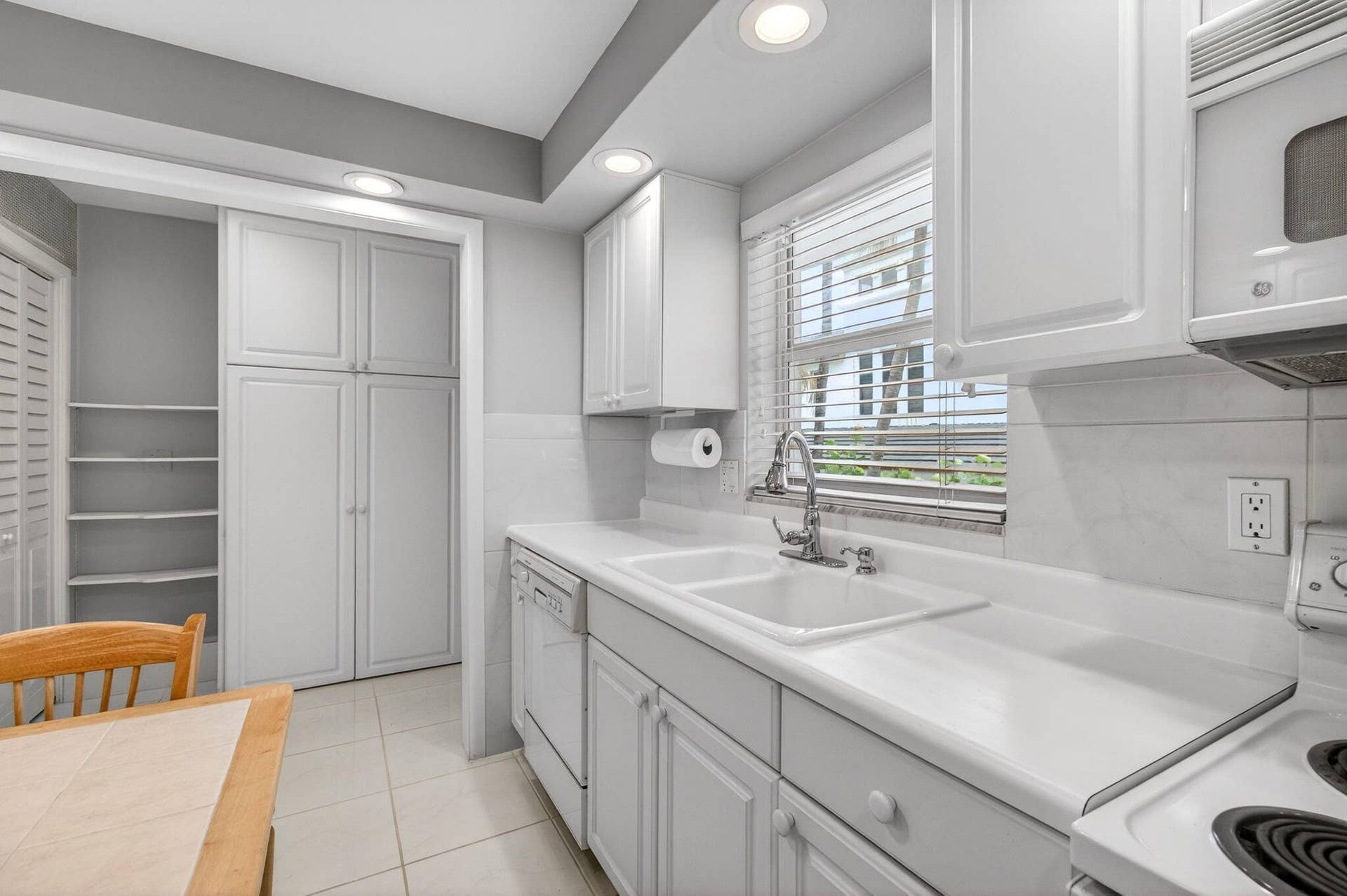 2701 S Ocean Boulevard, #21, Highland Beach, FL 33487 54-web-or-mls-DSC_9755