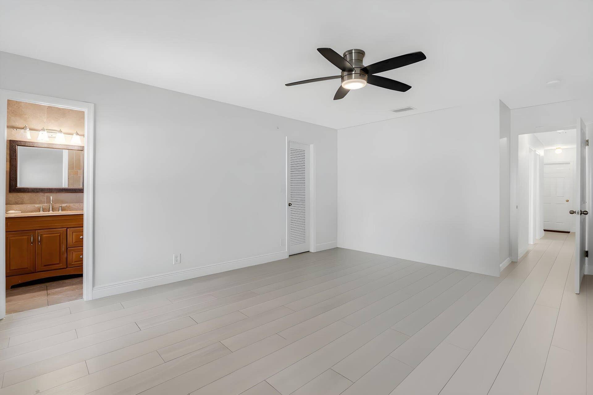 9067 NW 21ST Court, Coral Springs, Coral Springs, FL 33071 34-web-or-mls-028 furniture removed