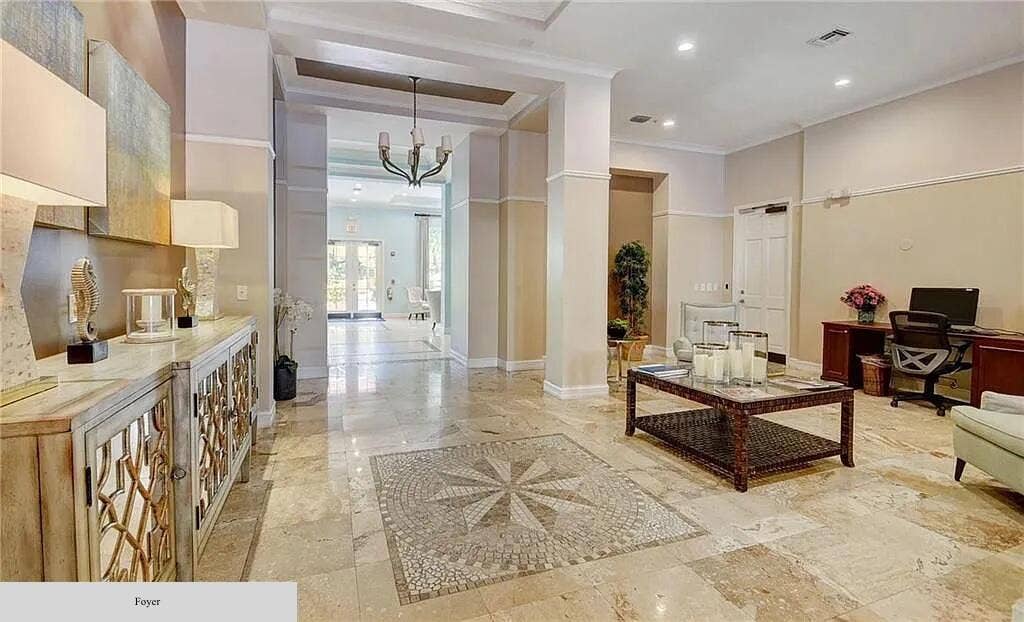 630 S SAPODILLA Avenue, #308, West Palm Beach, FL 33401 17 lobby (1)