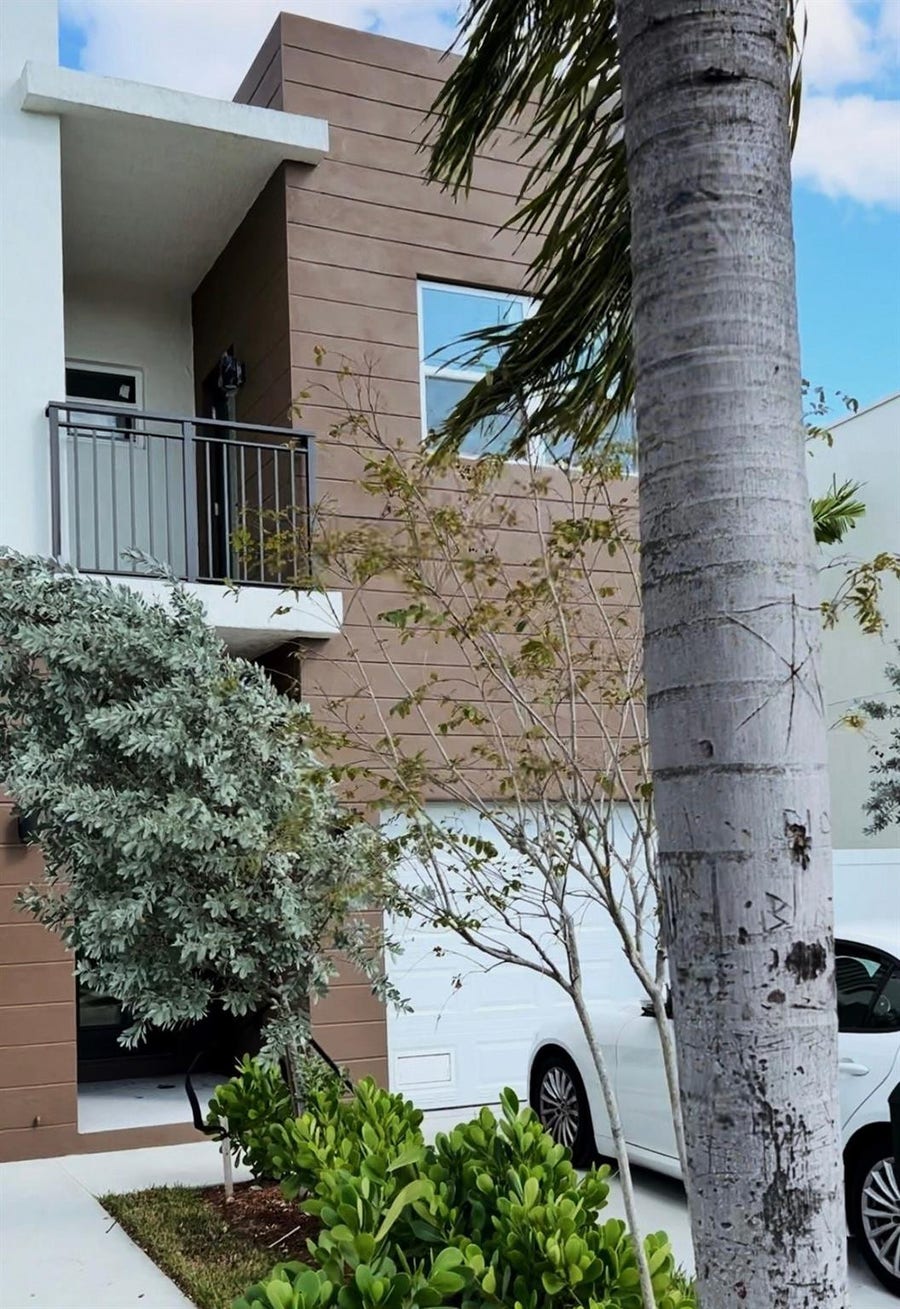 Property photo for 480 NW 27TH Avenue, Pompano Beach, FL