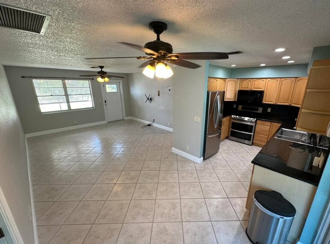 19043 SE Fearnley Drive, Tequesta, FL 33469 11