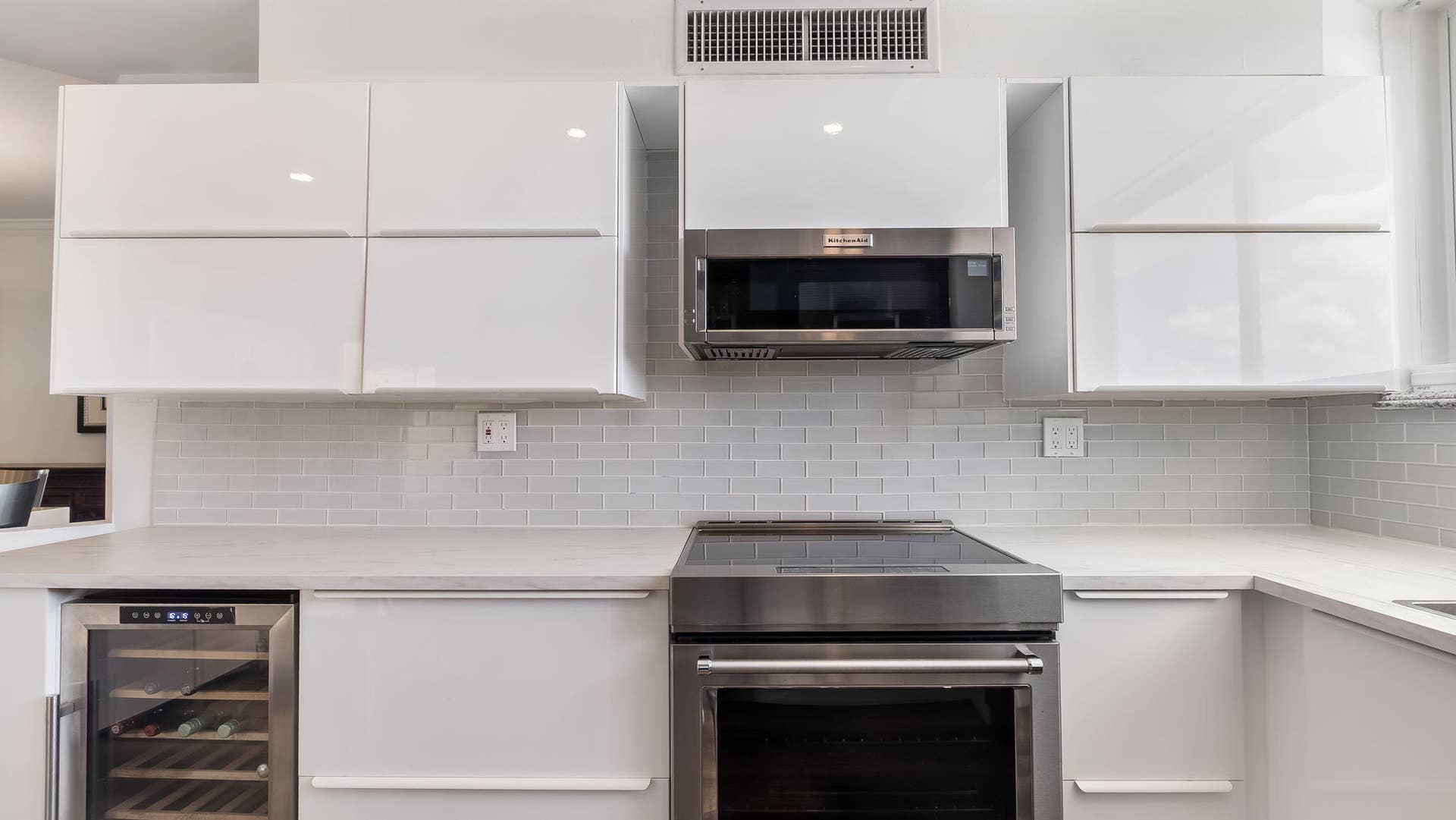 333 SUNSET Drive, #104, Fort Lauderdale, FL 33301 42-web-or-mls-DSC01934