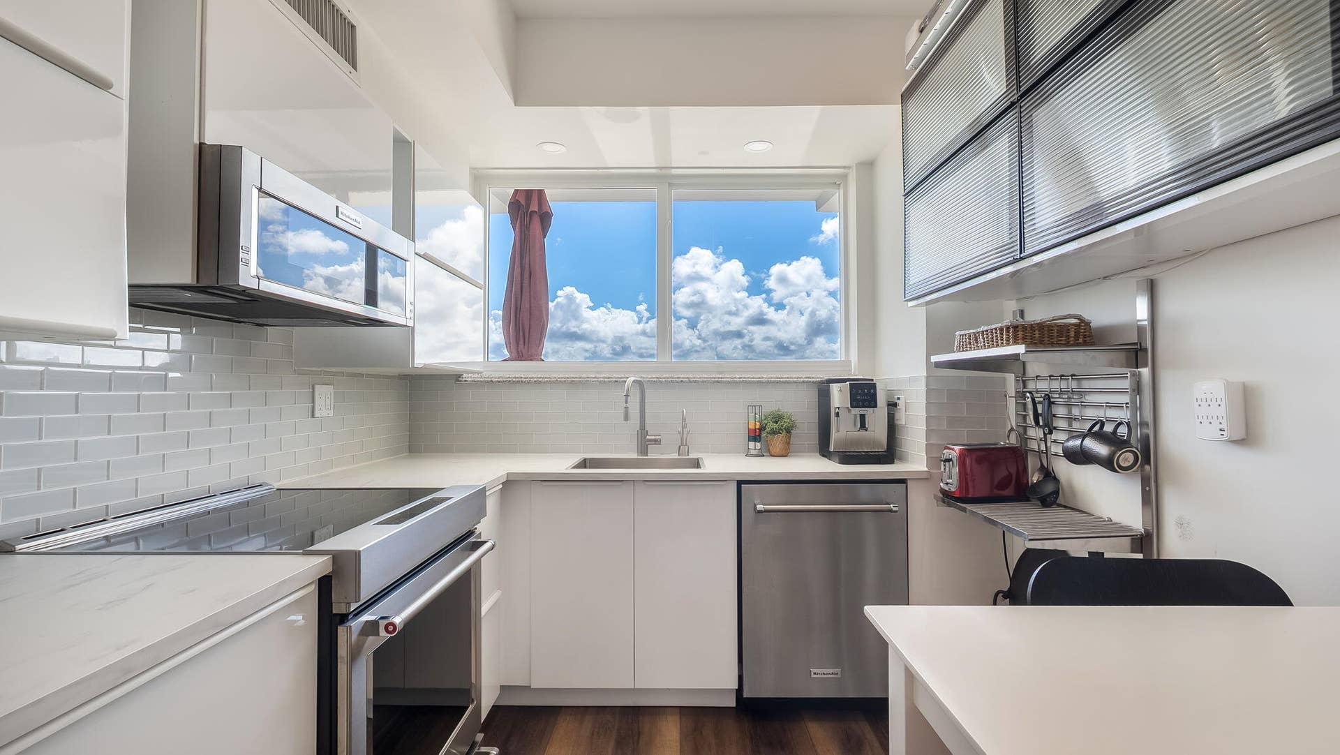 333 SUNSET Drive, #104, Fort Lauderdale, FL 33301 41-web-or-mls-DSC01929
