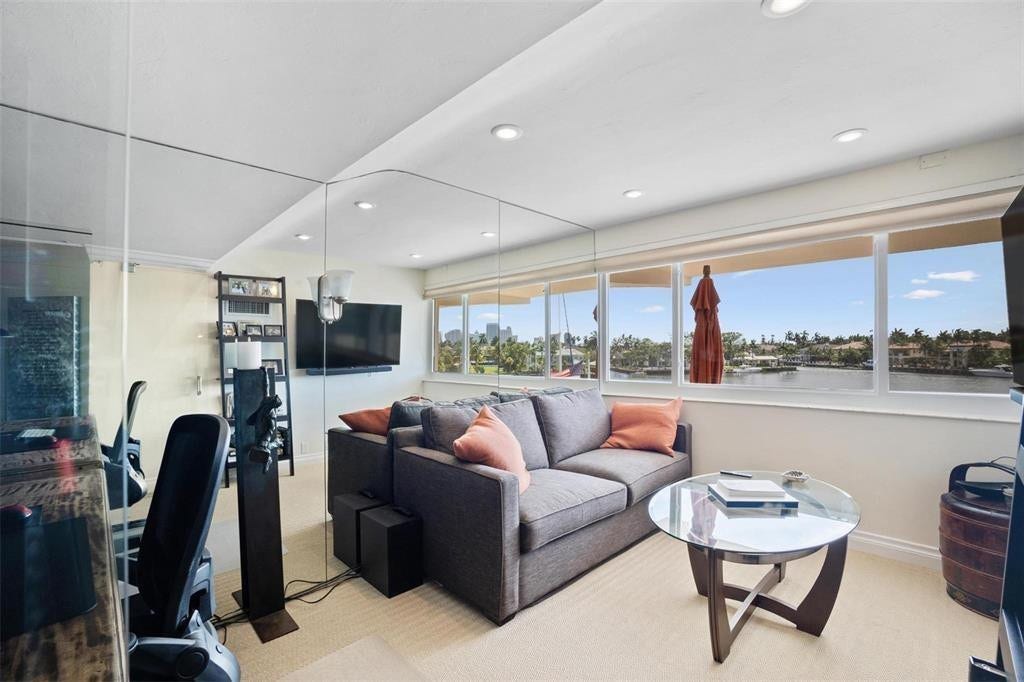 333 SUNSET Drive, #104, Fort Lauderdale, FL 33301 Den (now being used as home gym)