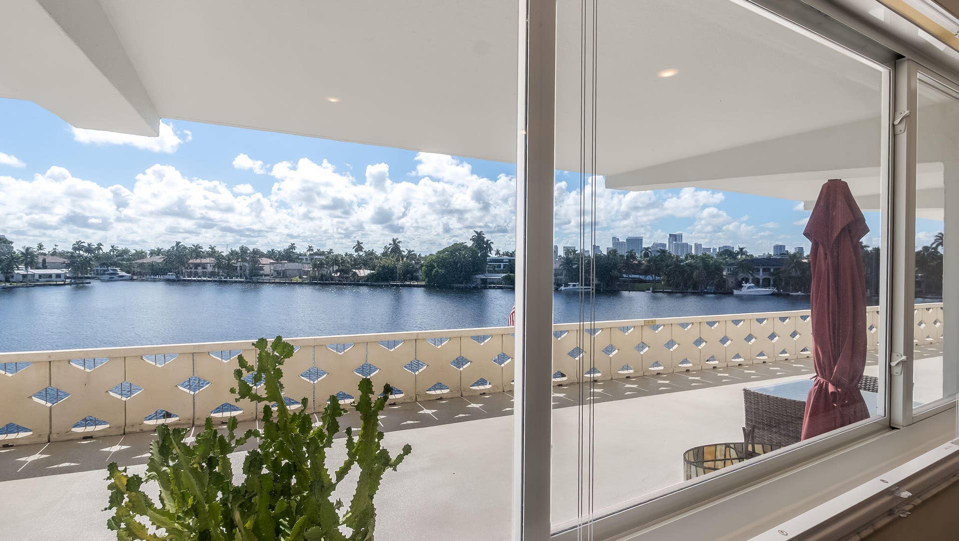 333 SUNSET Drive, #104, Fort Lauderdale, FL 33301 outstanding views