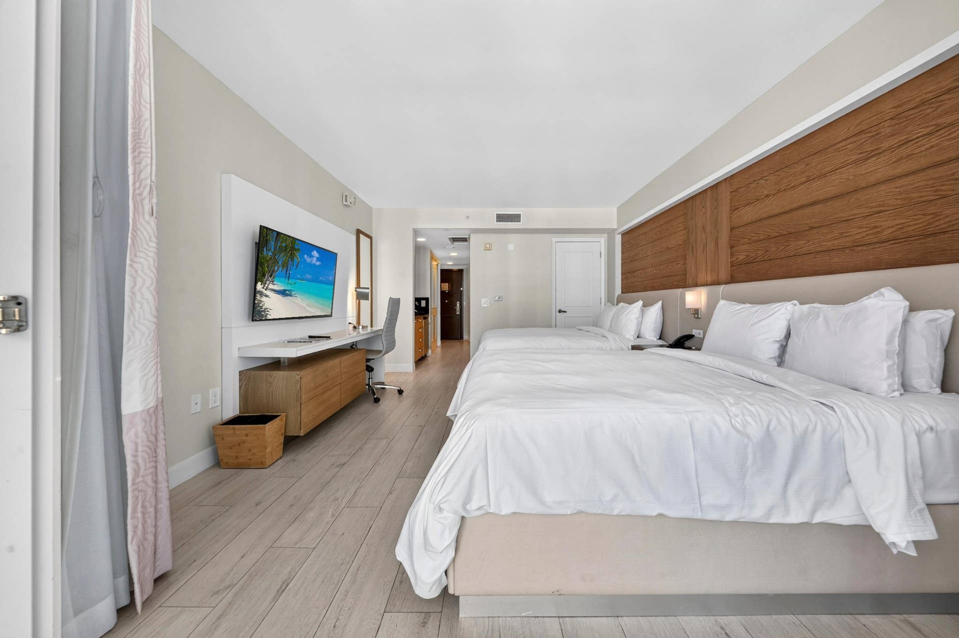 505 N FORT LAUDERDALE BEACH Boulevard, #1112, Fort Lauderdale, FL 33304 010-004-Main Living Area-4000x2662