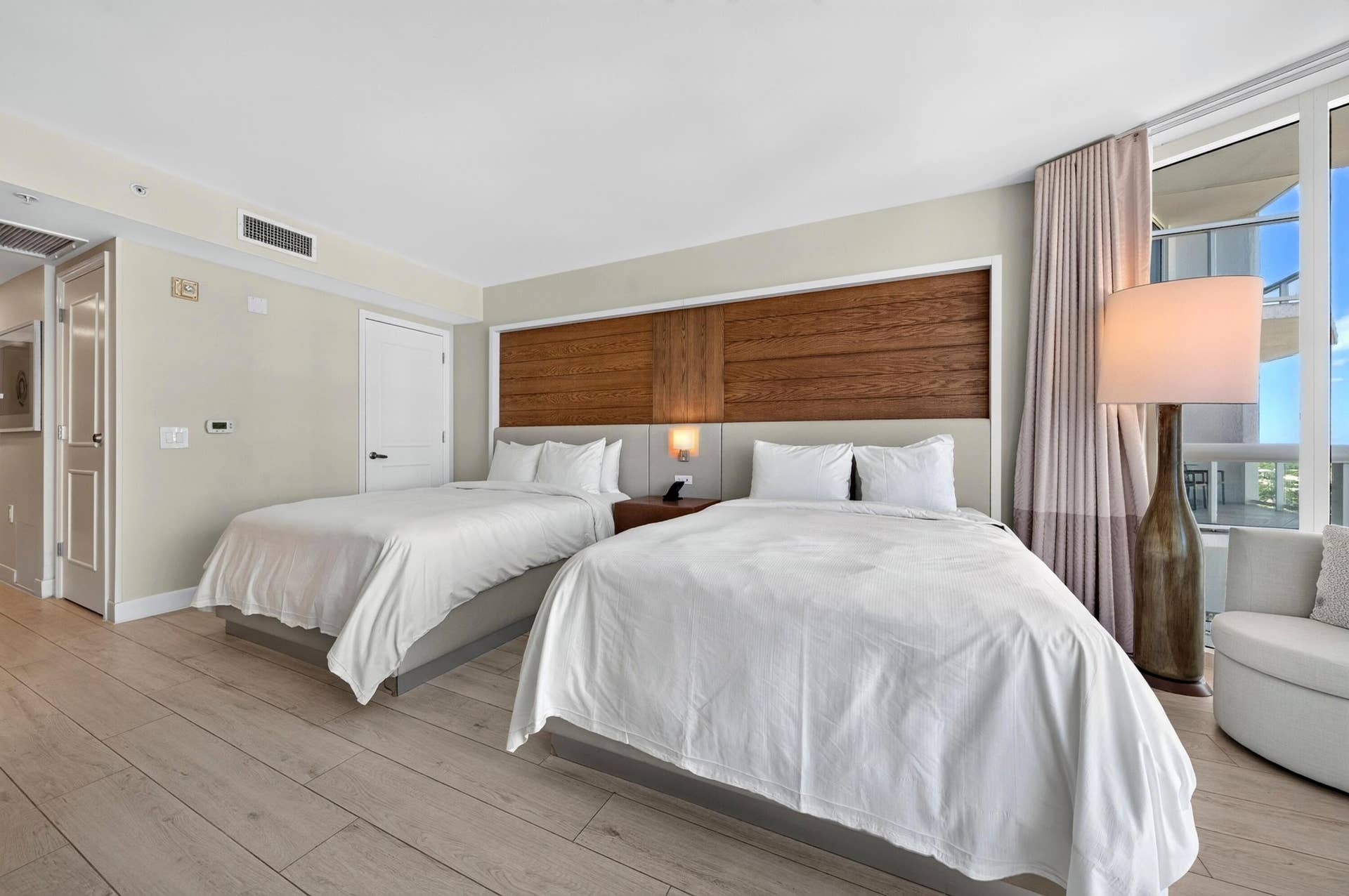 505 N FORT LAUDERDALE BEACH Boulevard, #1112, Fort Lauderdale, FL 33304 011-017-Main Living Area-4000x2658