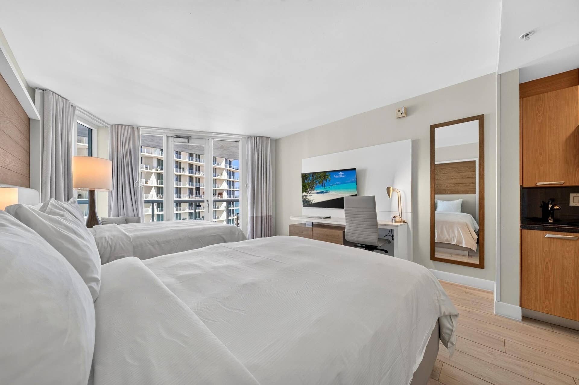 505 N FORT LAUDERDALE BEACH Boulevard, #1112, Fort Lauderdale, FL 33304 005-005-Main Living Area-4000x2664