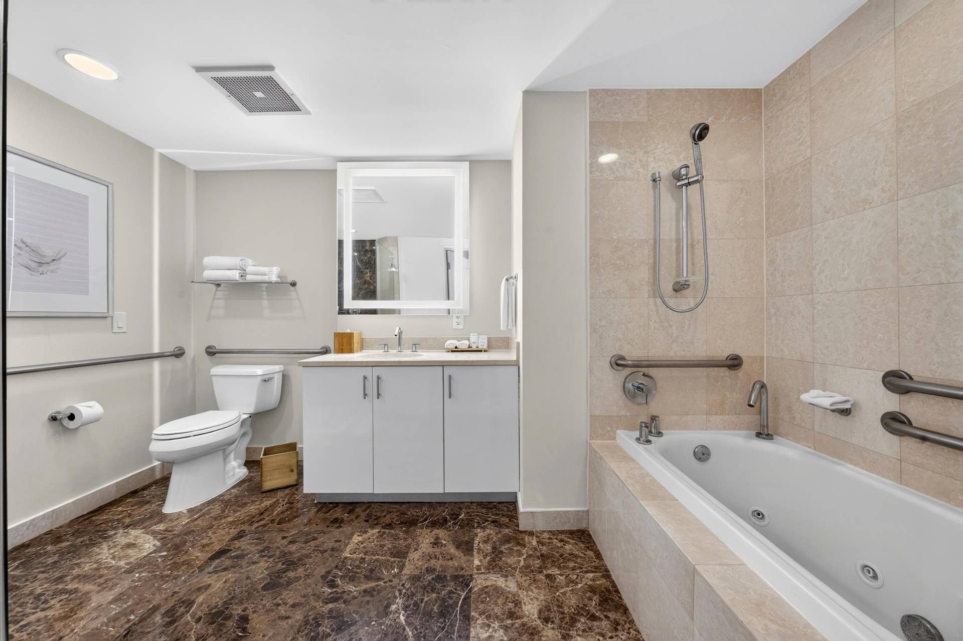 505 N FORT LAUDERDALE BEACH Boulevard, #1112, Fort Lauderdale, FL 33304 015-014-Bathroom-4000x2664