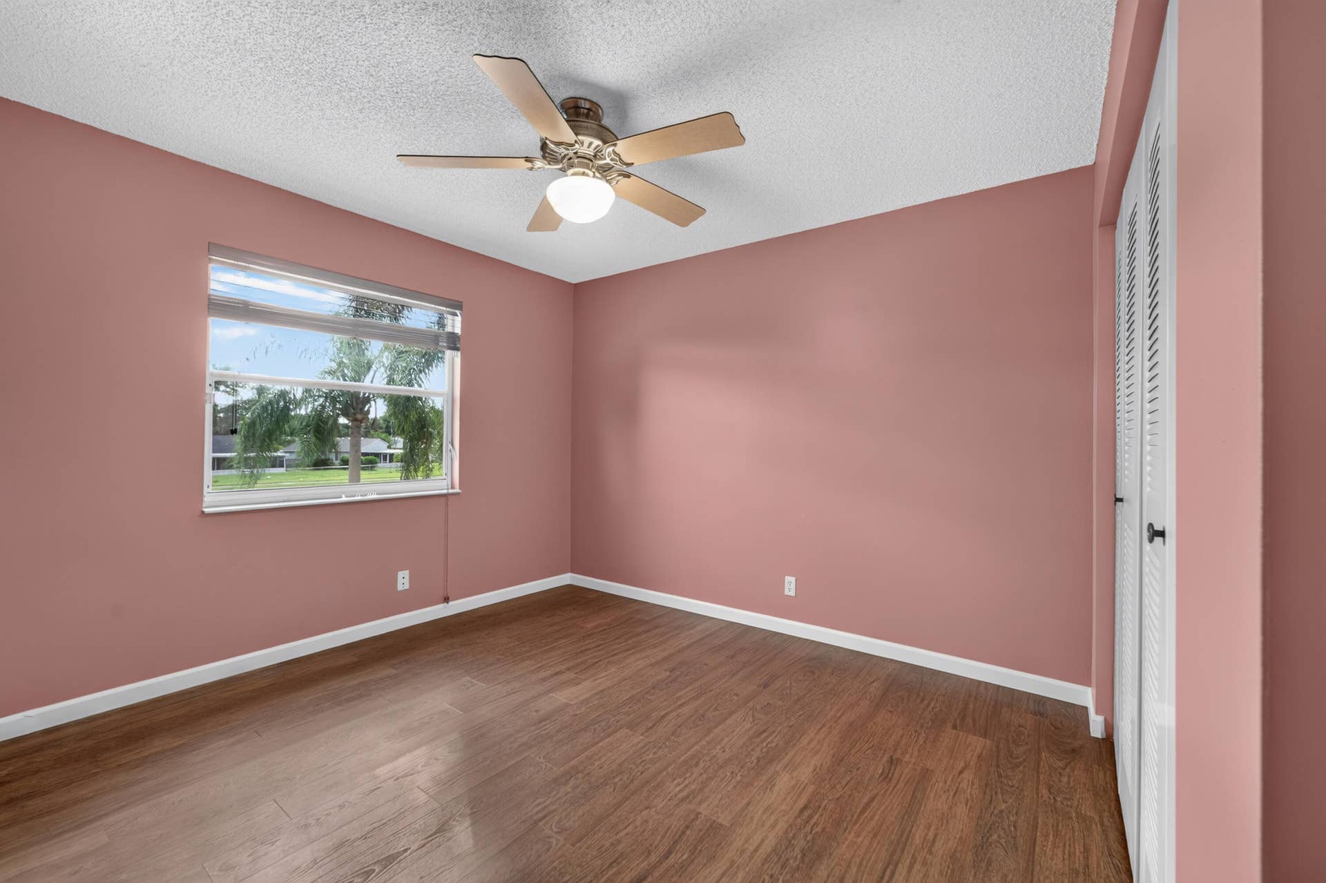 Second bedroom