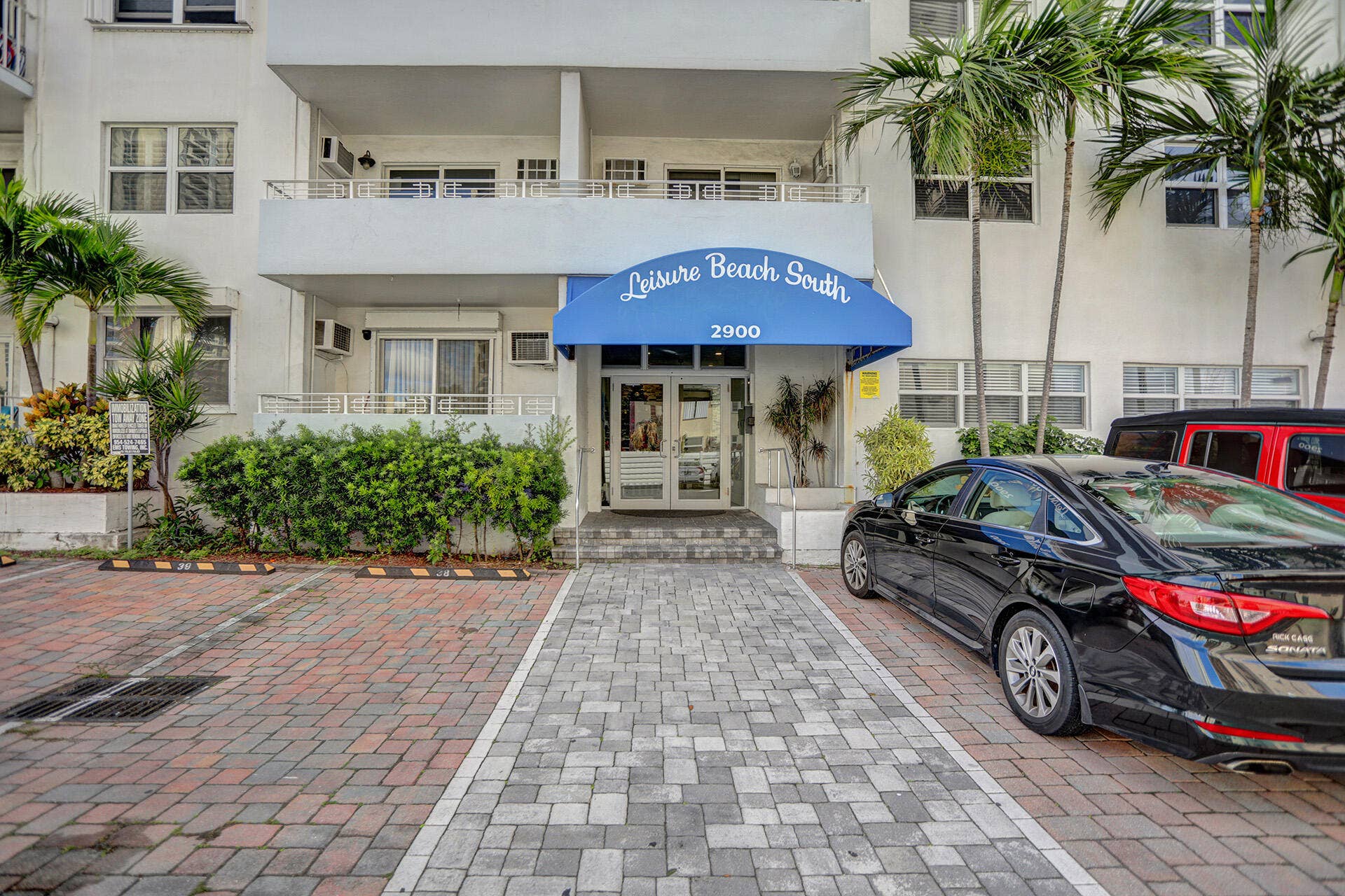2900 Banyan Street, #101, Fort Lauderdale, FL 33316 1
