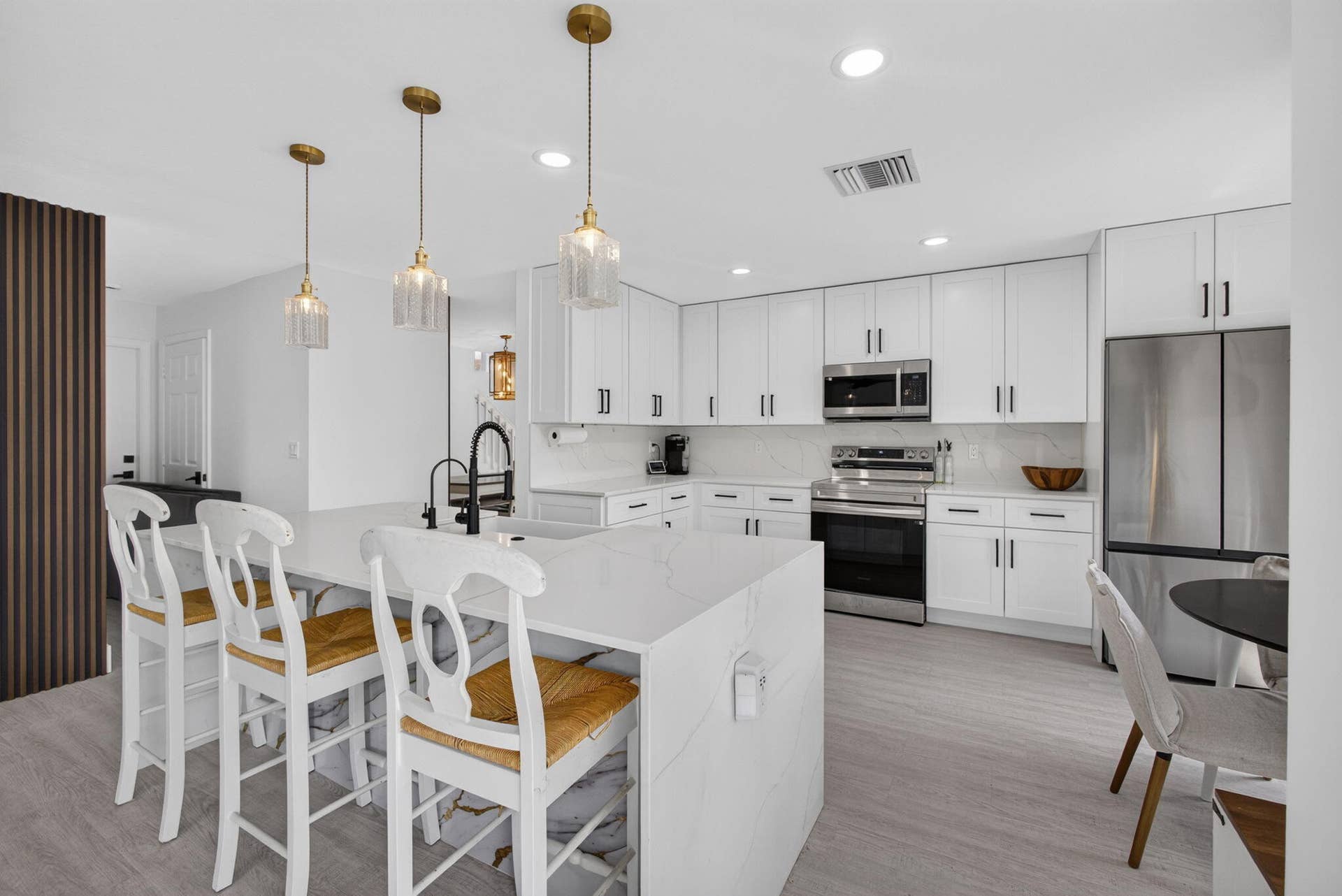 1043 Aspri Way, Riviera Beach, FL 33418 Kitchen