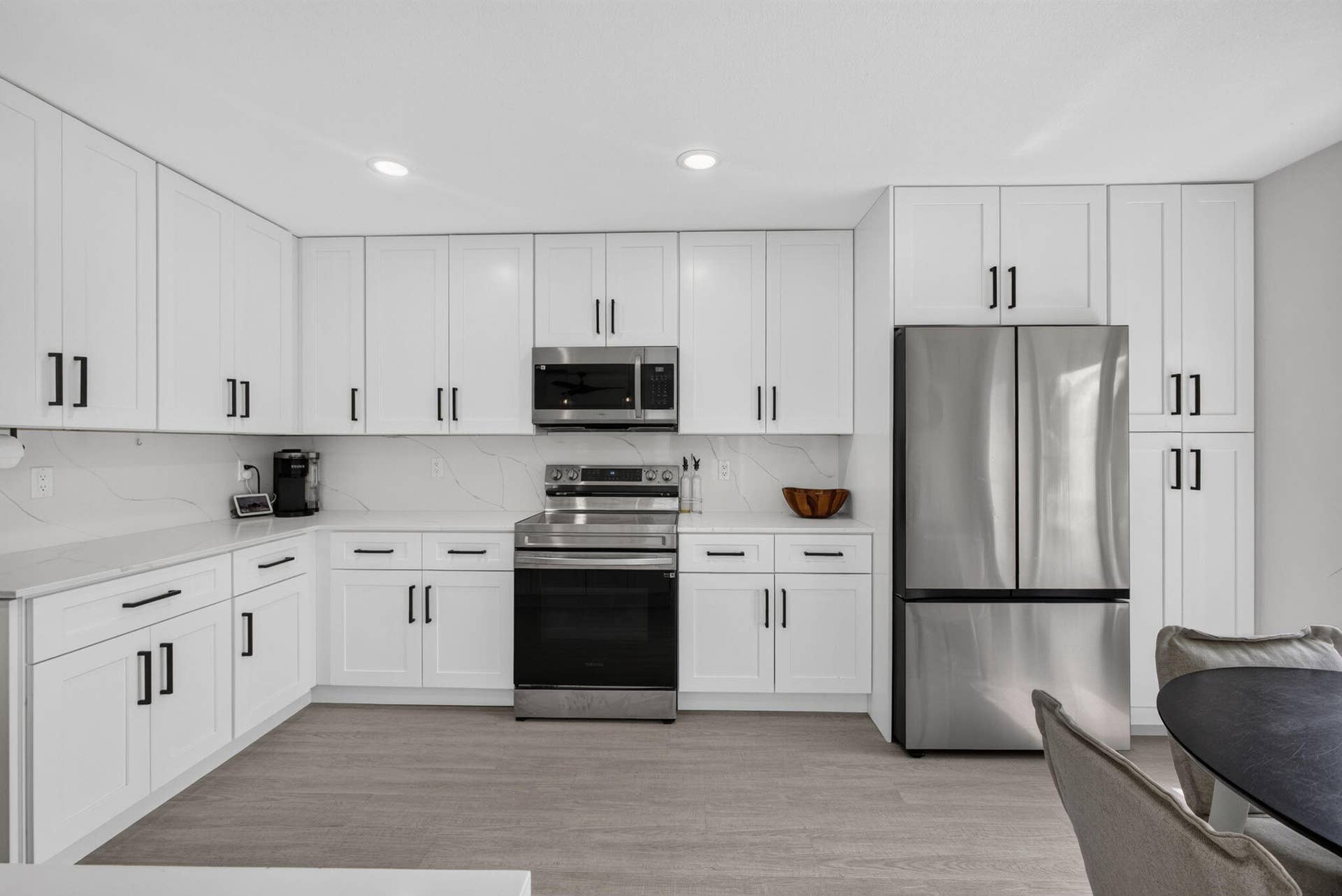 1043 Aspri Way, Riviera Beach, FL 33418 Kitchen