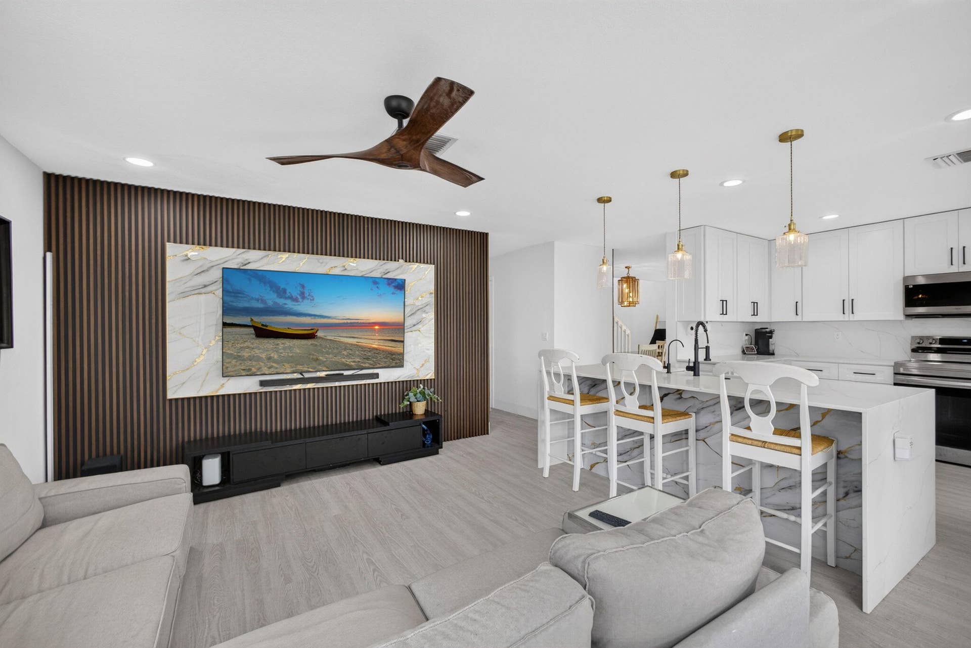 1043 Aspri Way, Riviera Beach, FL 33418 Family Room