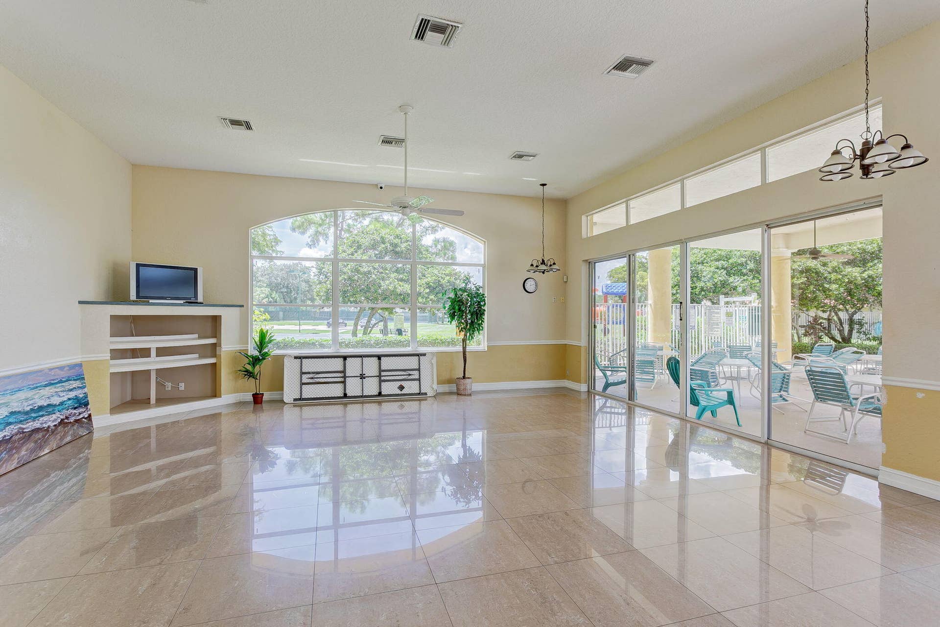 1043 Aspri Way, Riviera Beach, FL 33418 Community