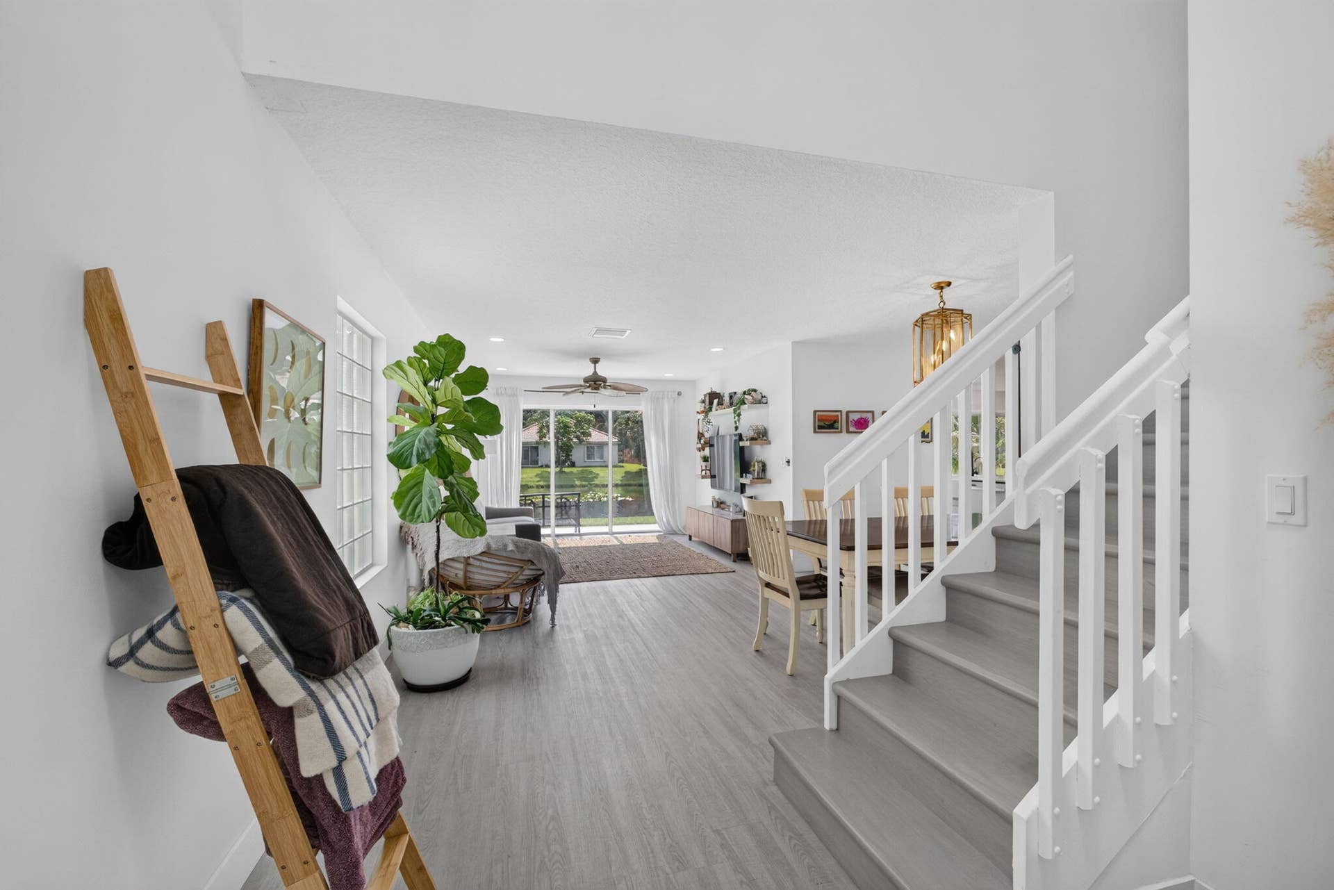 1043 Aspri Way, Riviera Beach, FL 33418 Entrance