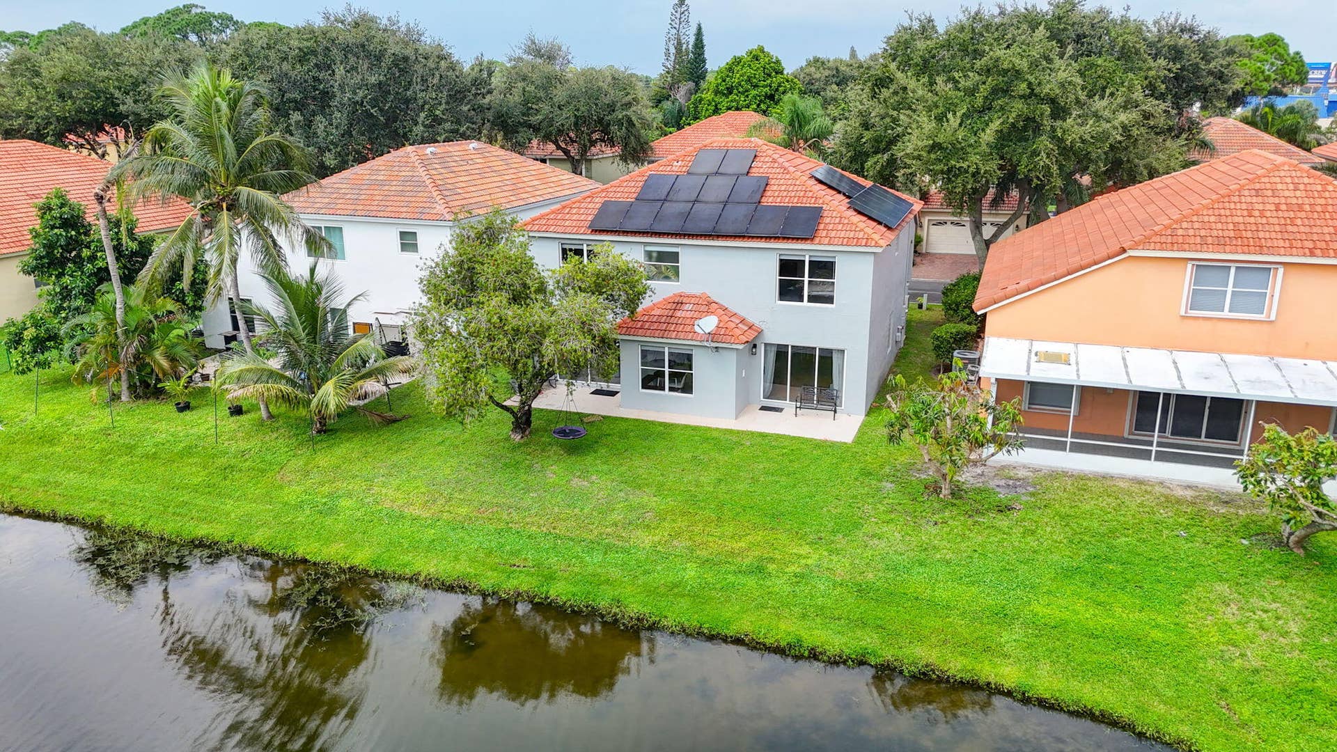 1043 Aspri Way, Riviera Beach, FL 33418 Backyard