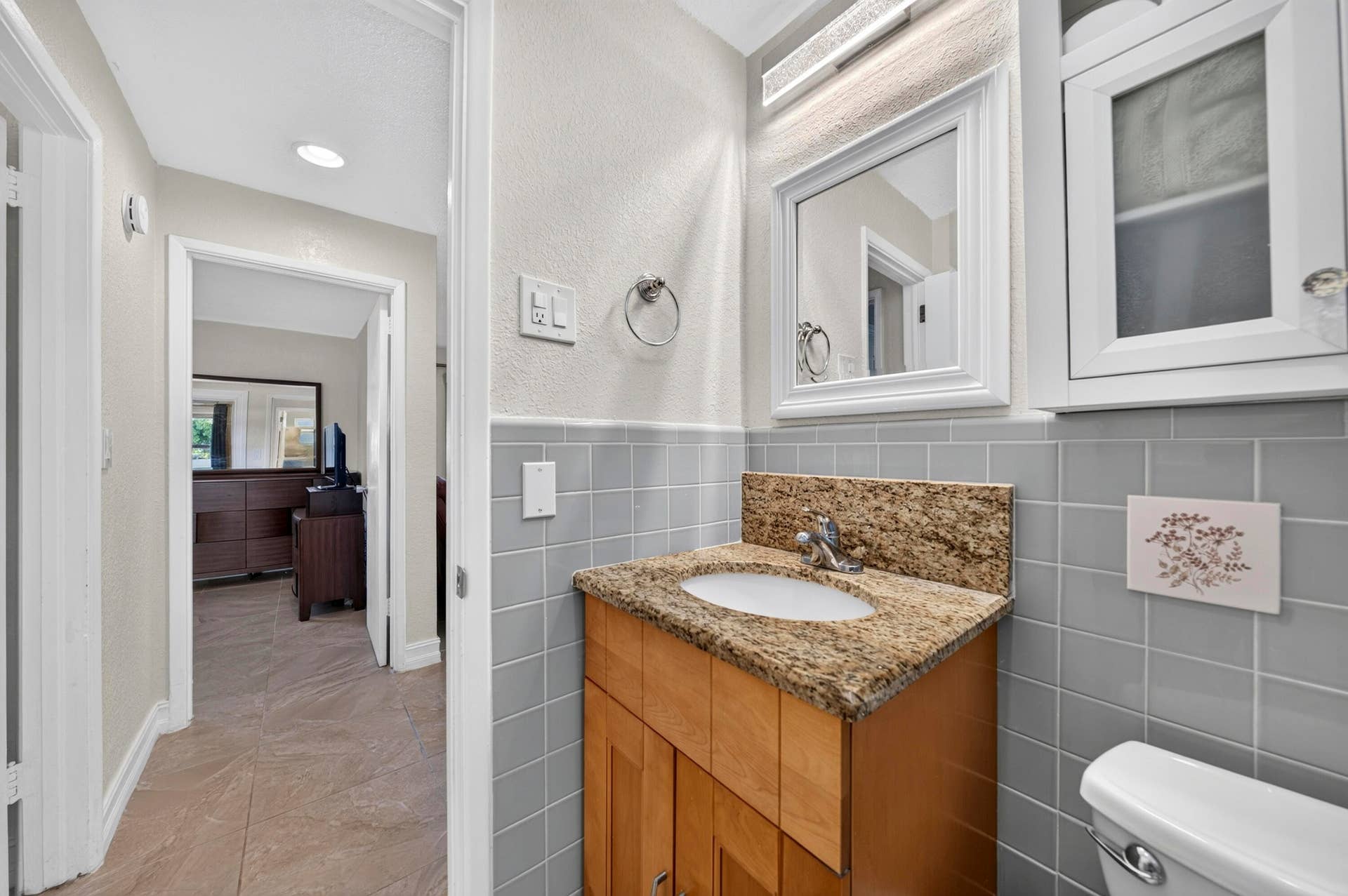 4821 SW 18TH Street, Fort Lauderdale, FL 33317 Bathroom