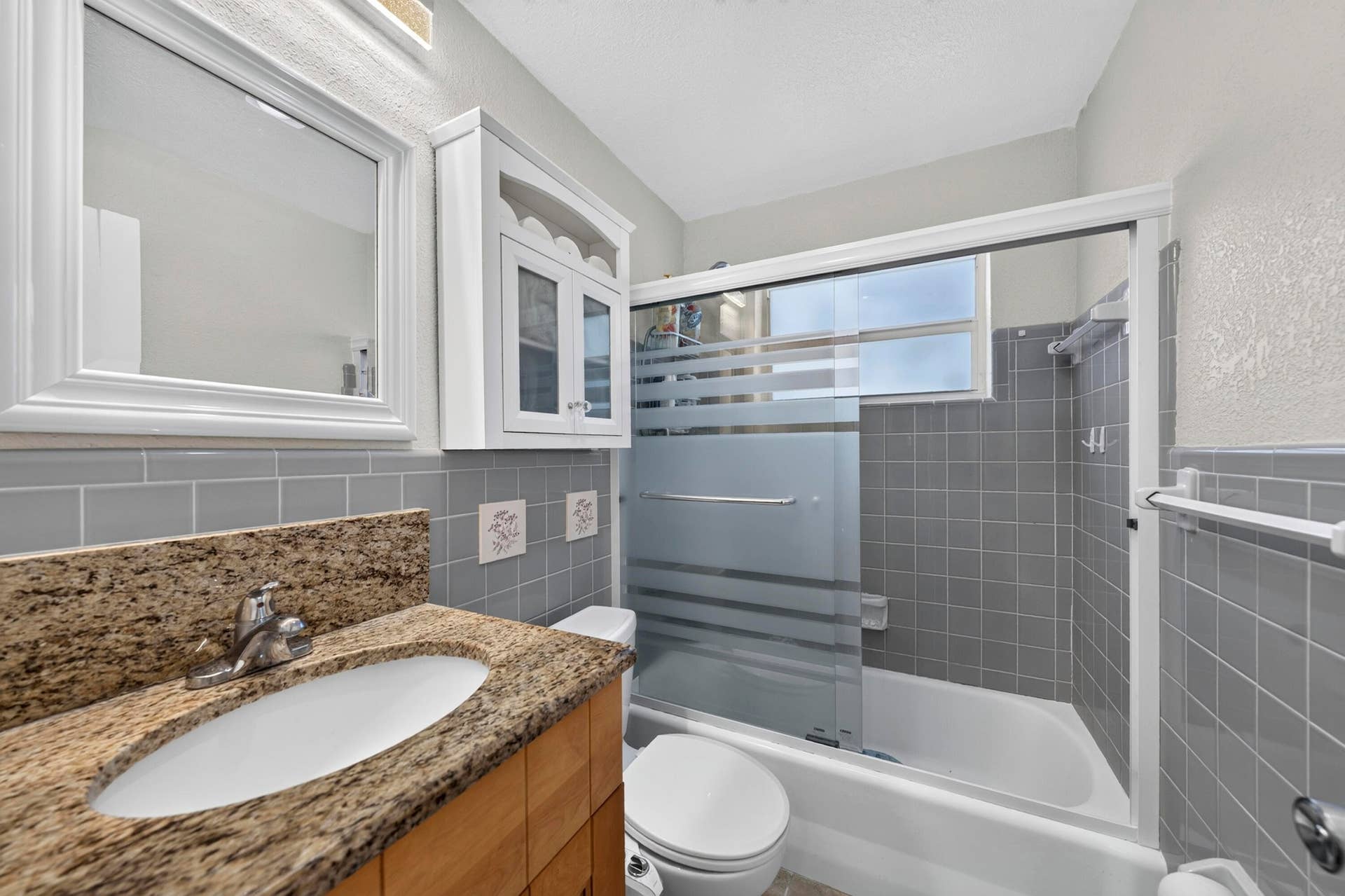 4821 SW 18TH Street, Fort Lauderdale, FL 33317 Bathroom