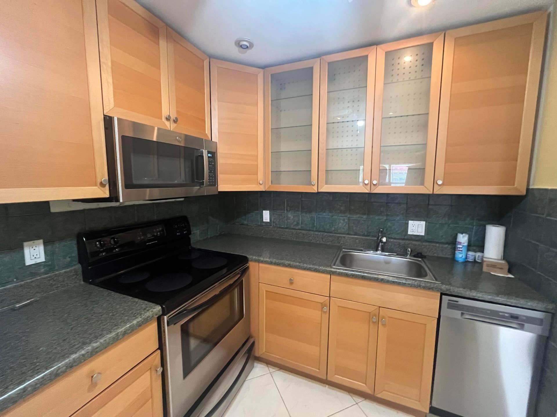 278 SEVILLE L, Delray Beach, FL 33446 kitchen