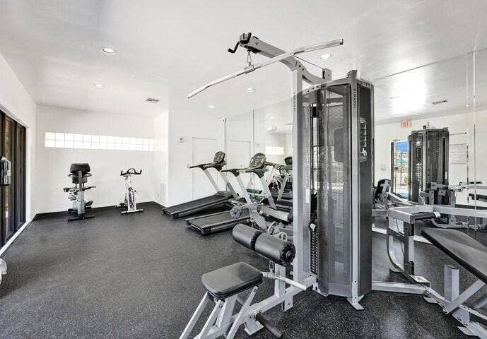 710. GYM