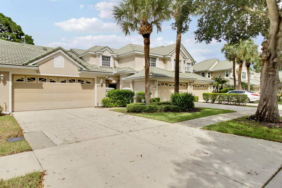 Property photo for 1667 SW Harbour Isles Circle, Port St Lucie, FL