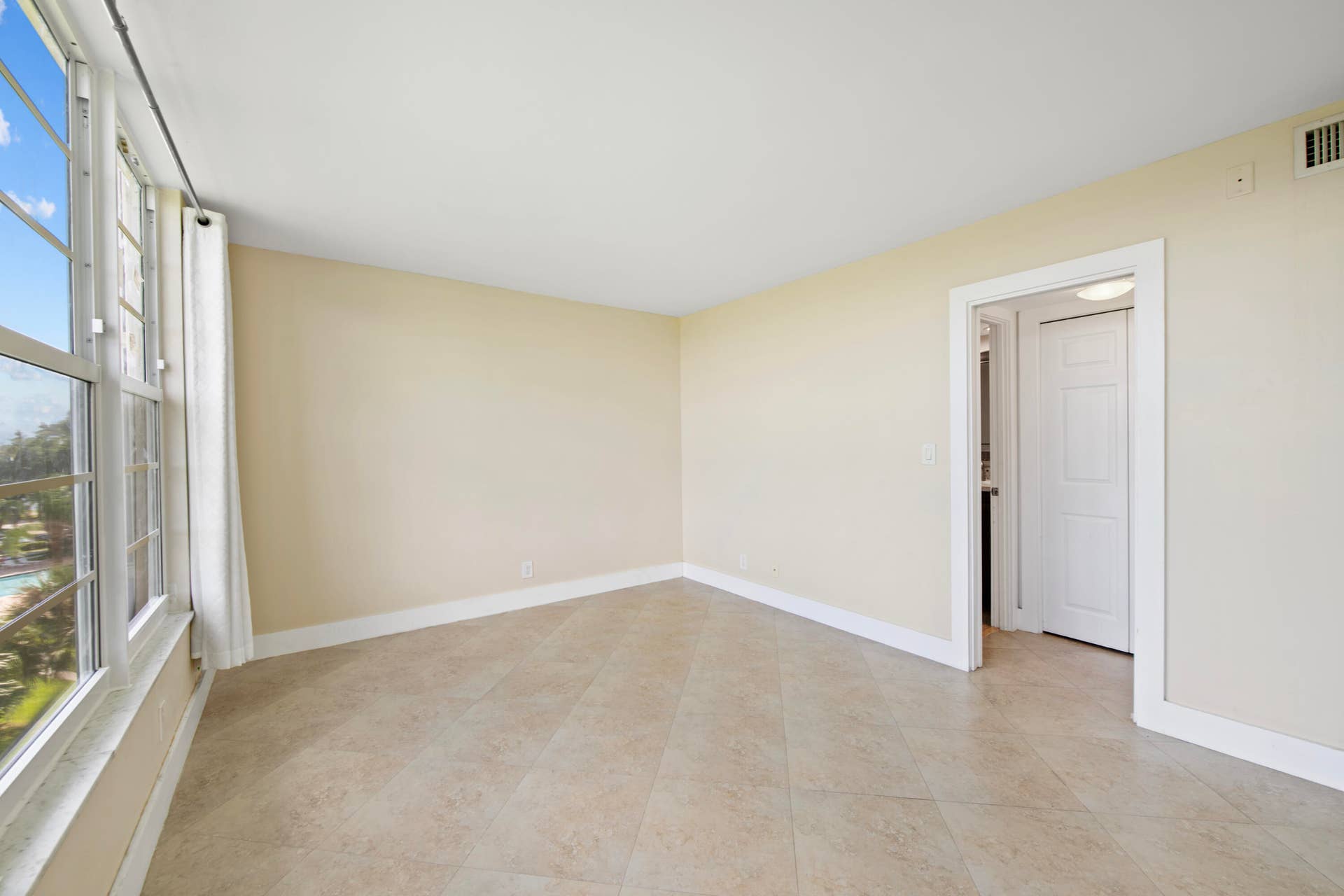 2851 S PALM AIRE Drive, #503, Pompano Beach, FL 33069 DSC_9135
