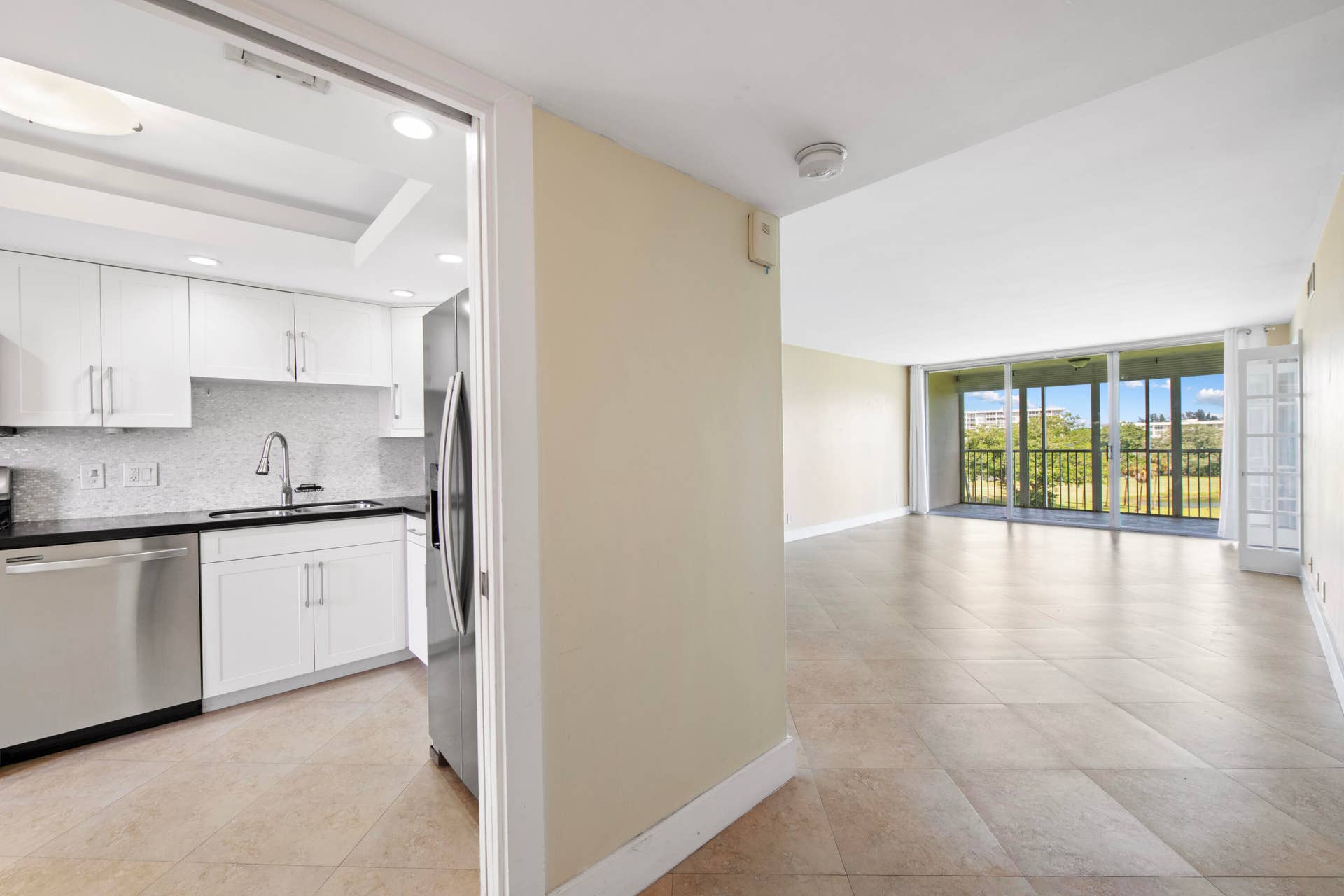 2851 S PALM AIRE Drive, #503, Pompano Beach, FL 33069 DSC_9171