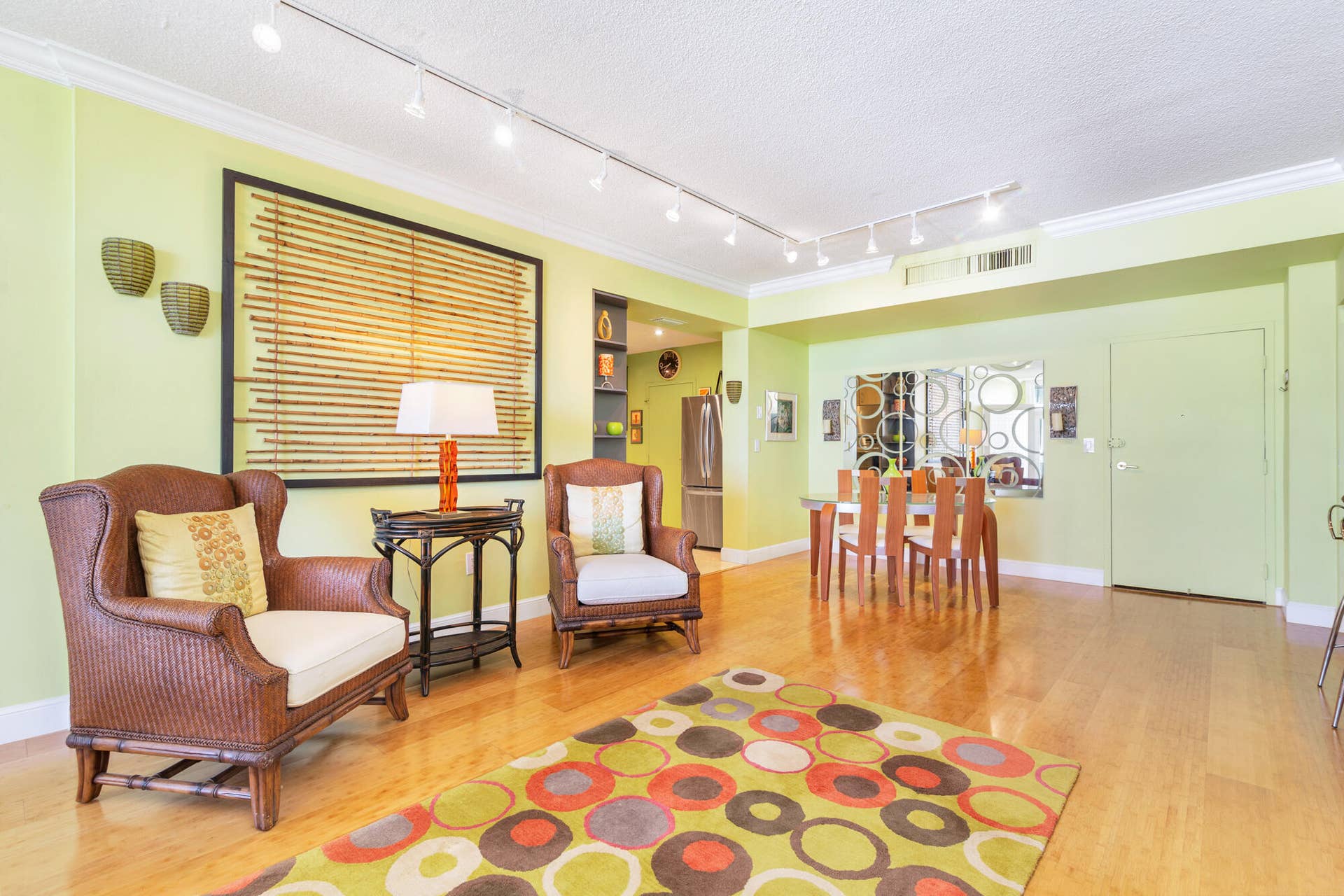 low-8