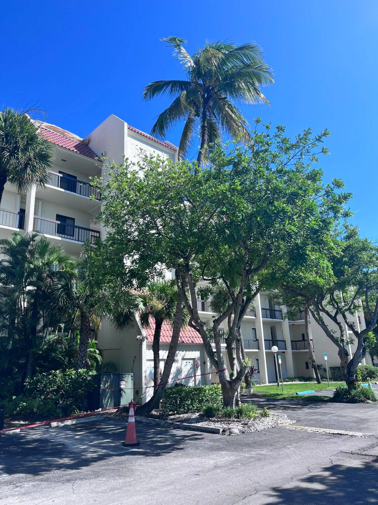 3000 PRESIDENTIAL Way, #301, West Palm Beach, FL 33401 IMG_0859