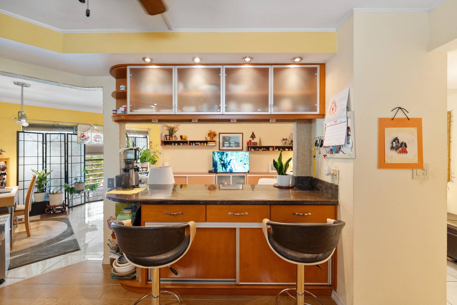 6555 W BROWARD Boulevard, #403, Plantation, FL 33317 Eat-in Kitchen/ Snack Bar/Counter