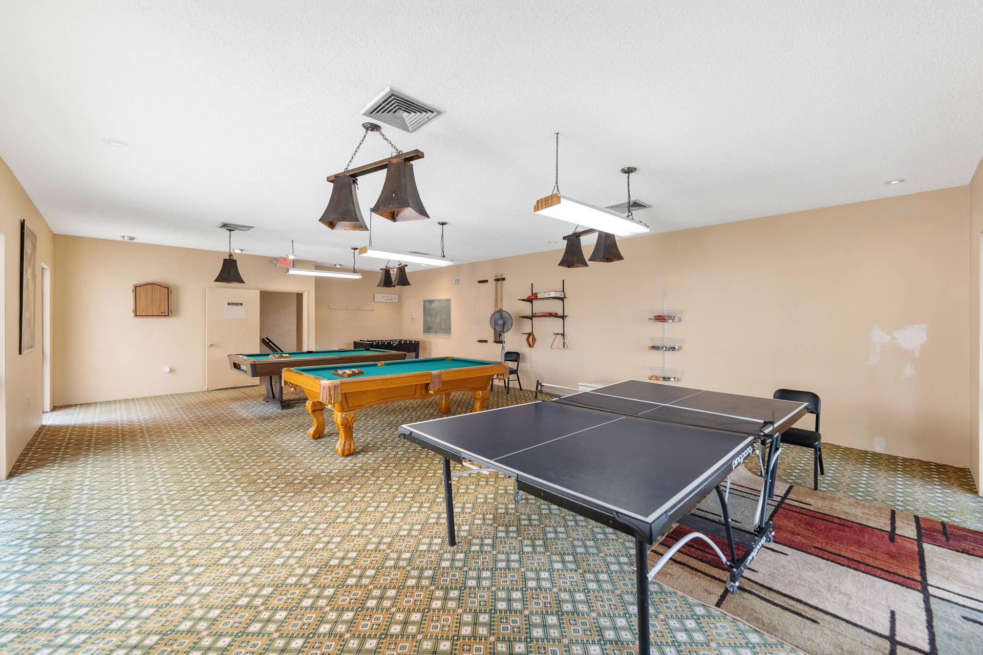 6555 W BROWARD Boulevard, #403, Plantation, FL 33317 Ping Pong Table