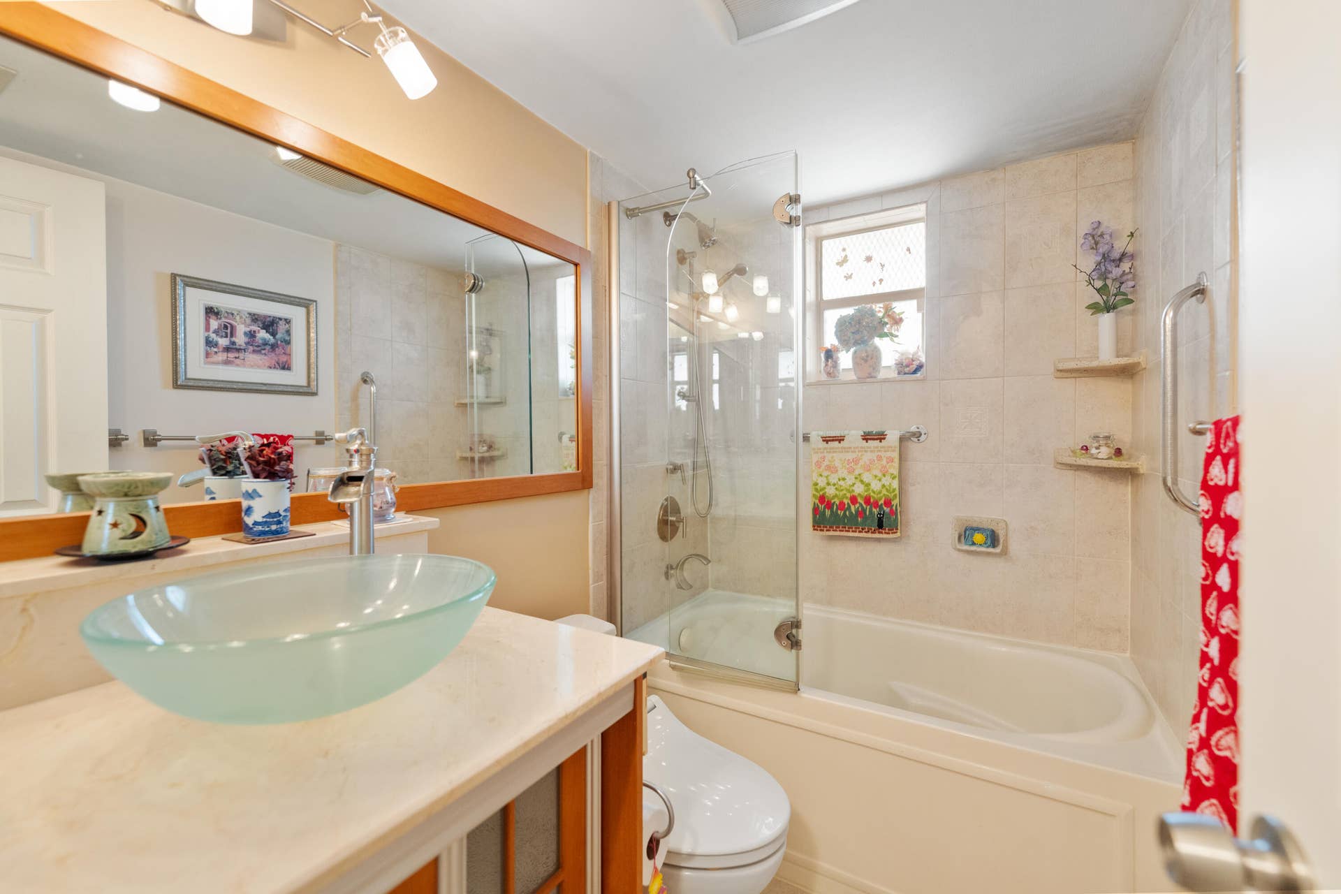 6555 W BROWARD Boulevard, #403, Plantation, FL 33317 Master Bathroom
